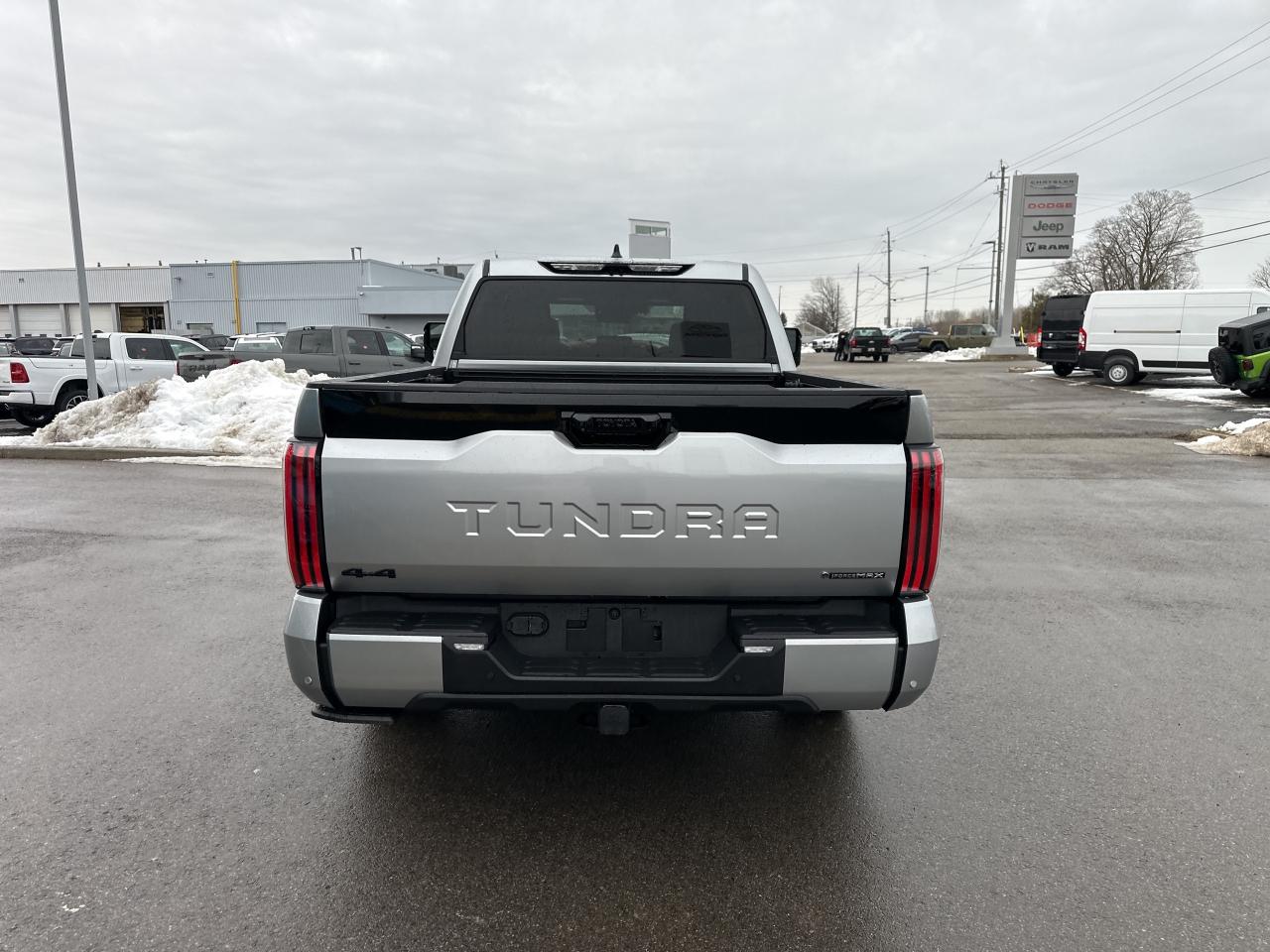 2026 Toyota Tundra Platinum Hybrid Photo