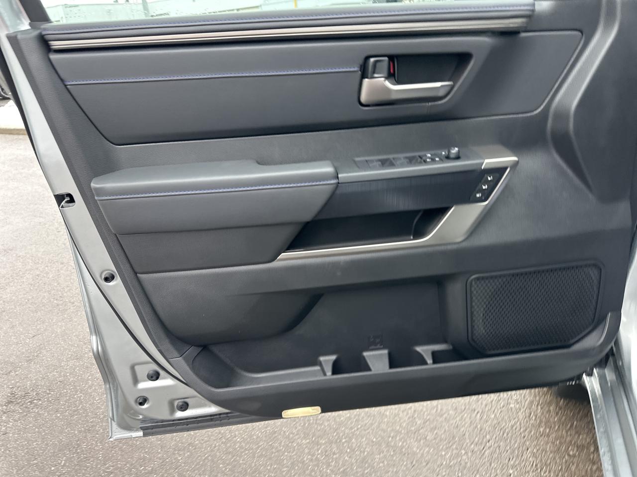 2026 Toyota Tundra Platinum Hybrid Photo