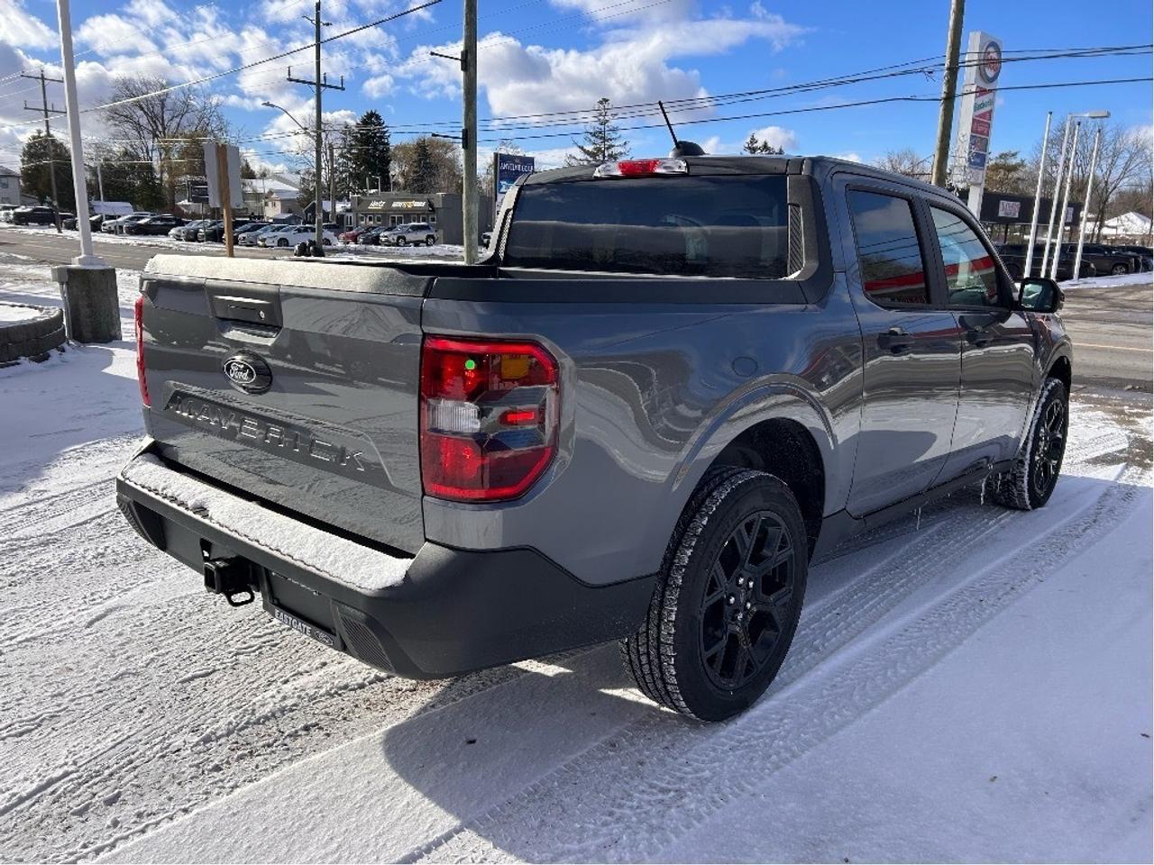 2025 Ford Maverick XLT AWD SuperCrew Photo4