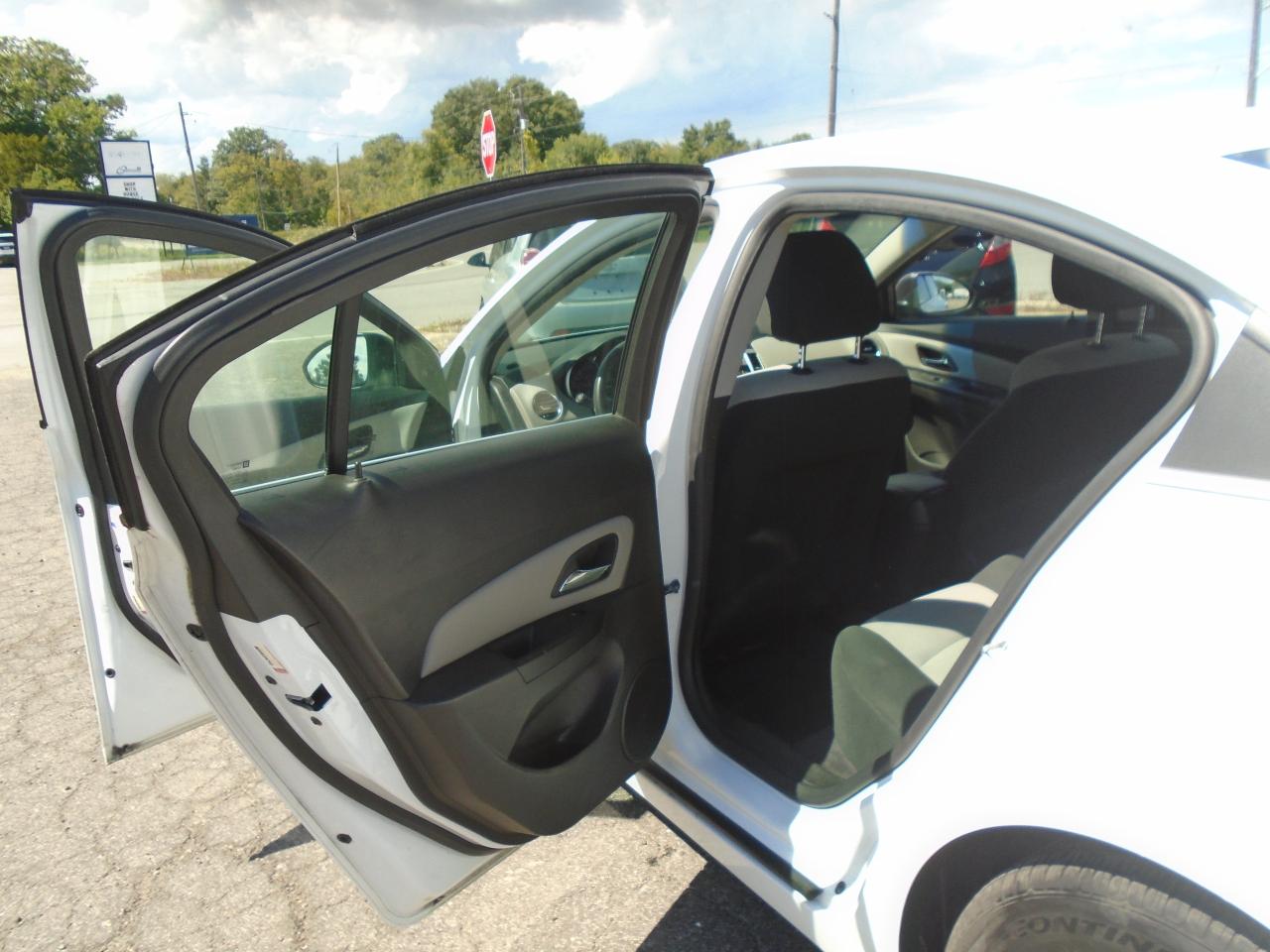 2012 Chevrolet Cruze 4DR SDN LS+ W-1SB Photo