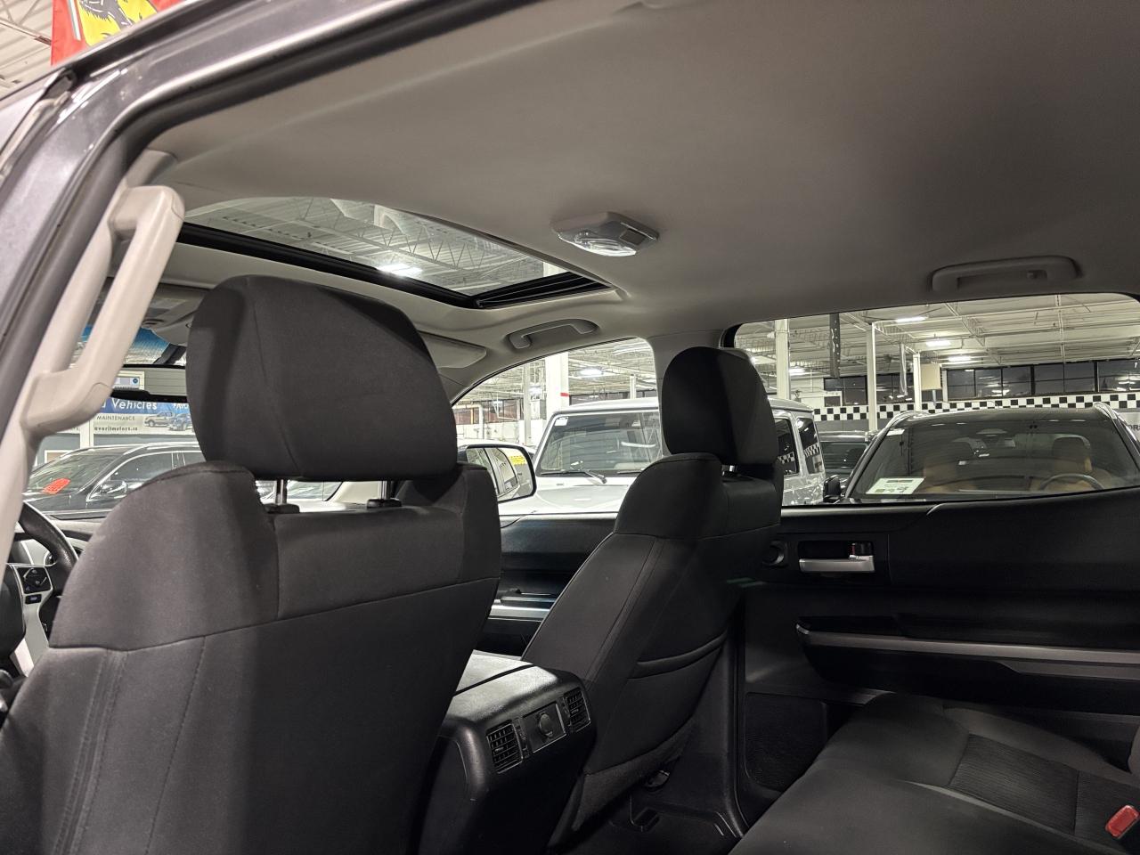 2016 Toyota Tundra SR5|4WD|CREWMAX|iFORCEV8|SUNROOF|BACKCAM|HEATSEATS - Photo #9