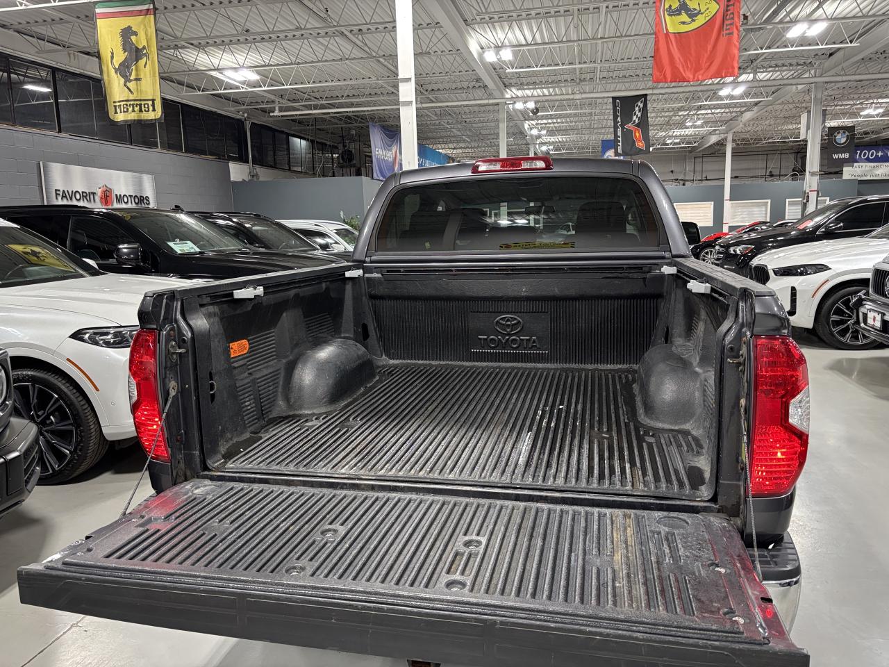 2016 Toyota Tundra SR5|4WD|CREWMAX|iFORCEV8|SUNROOF|BACKCAM|HEATSEATS - Photo #8