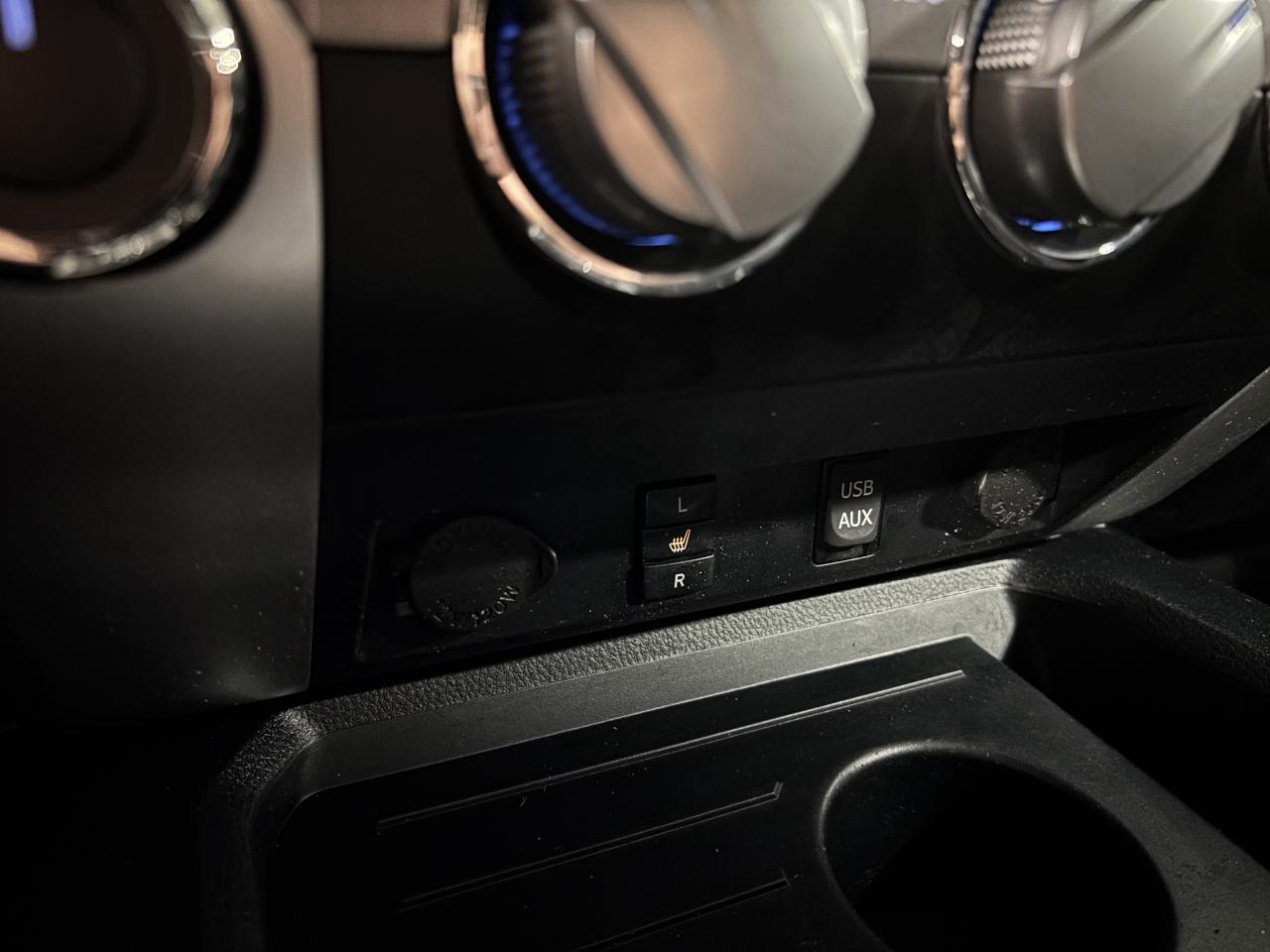 2016 Toyota Tundra SR5|4WD|CREWMAX|iFORCEV8|SUNROOF|BACKCAM|HEATSEATS - Photo #24