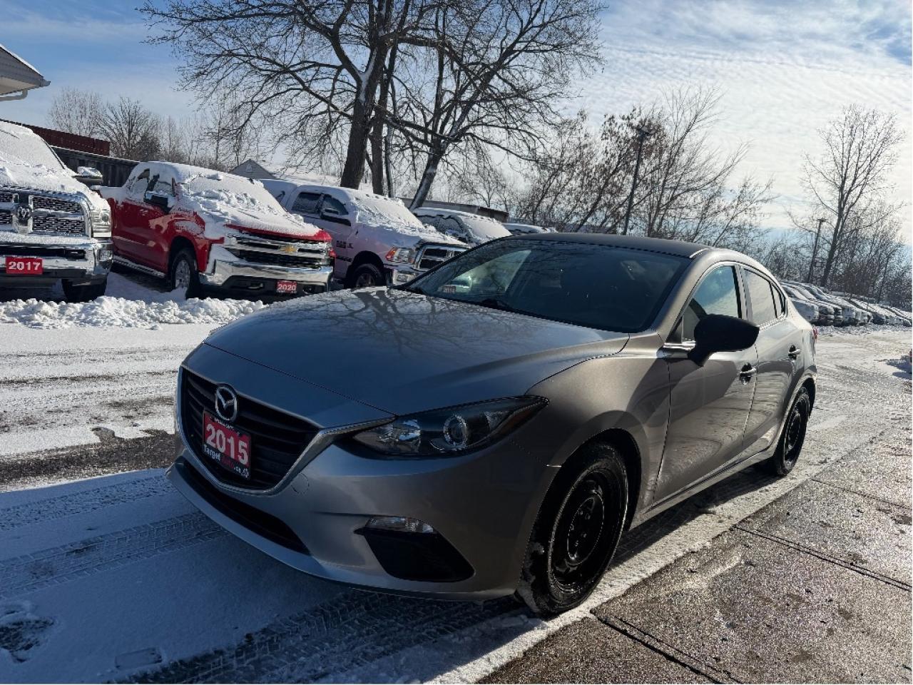 2015 Mazda MAZDA3 GS Photo2