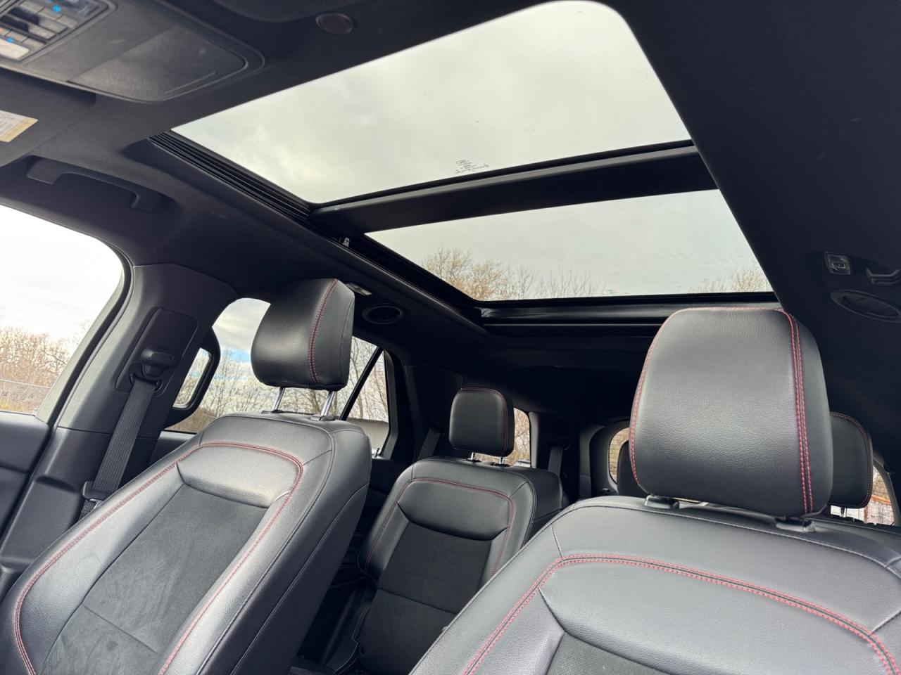 2022 Ford Explorer 2.3L ST-Line! One Owner Off Lease! Clean CarFax! Photo