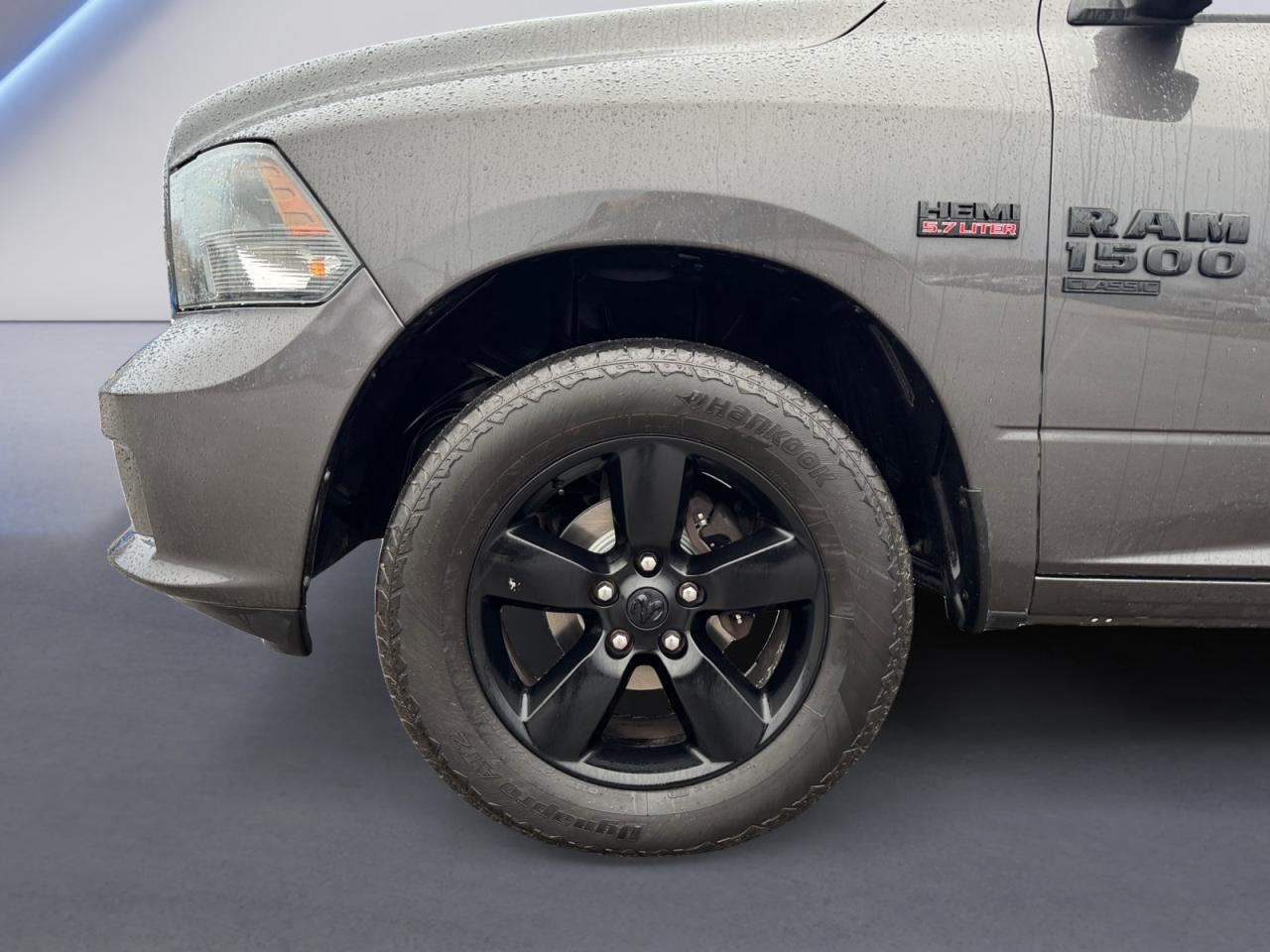 2020 RAM 1500 Classic 5.7L Express! 4x4! Certified! Ready for You! Photo