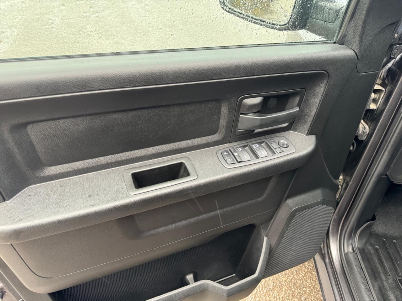 2020 RAM 1500 Classic 5.7L Express! 4x4! Certified! Ready for You! Photo