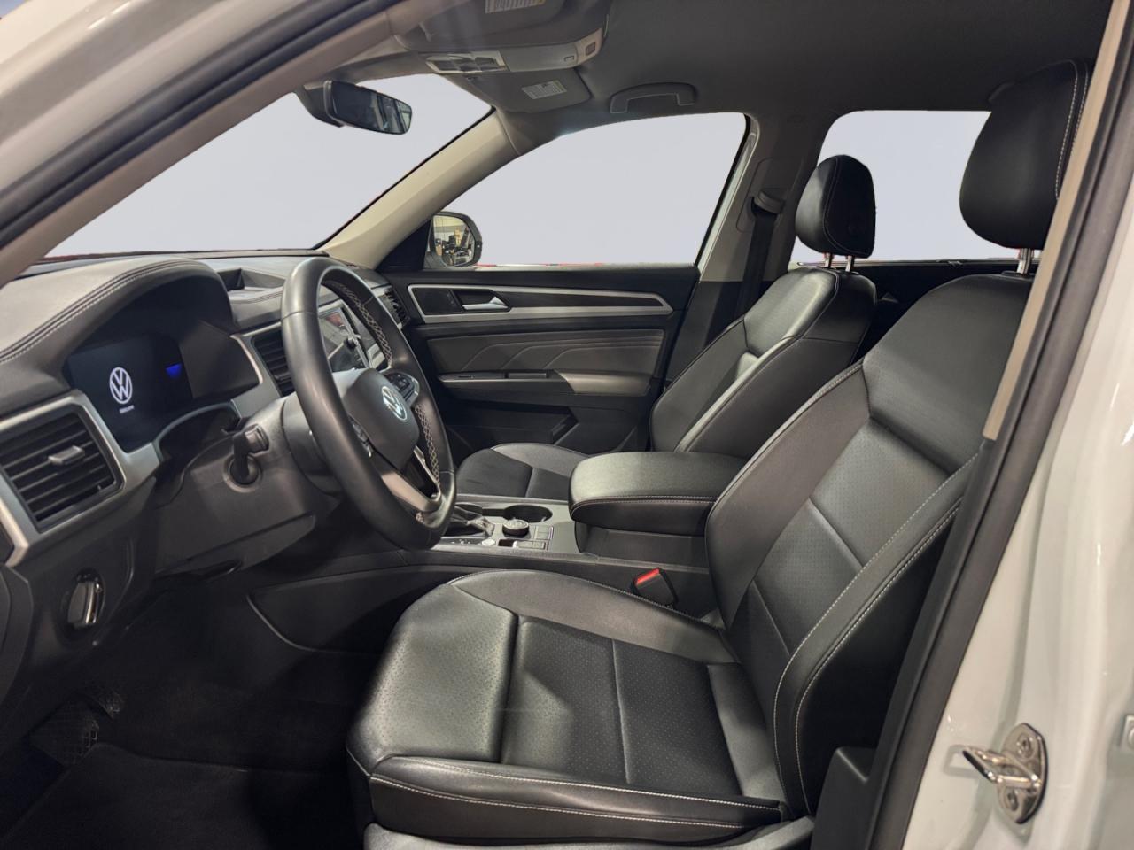 2022 Volkswagen Atlas 3.6L Comfortline! One Owner Off Lease! Certified! Photo