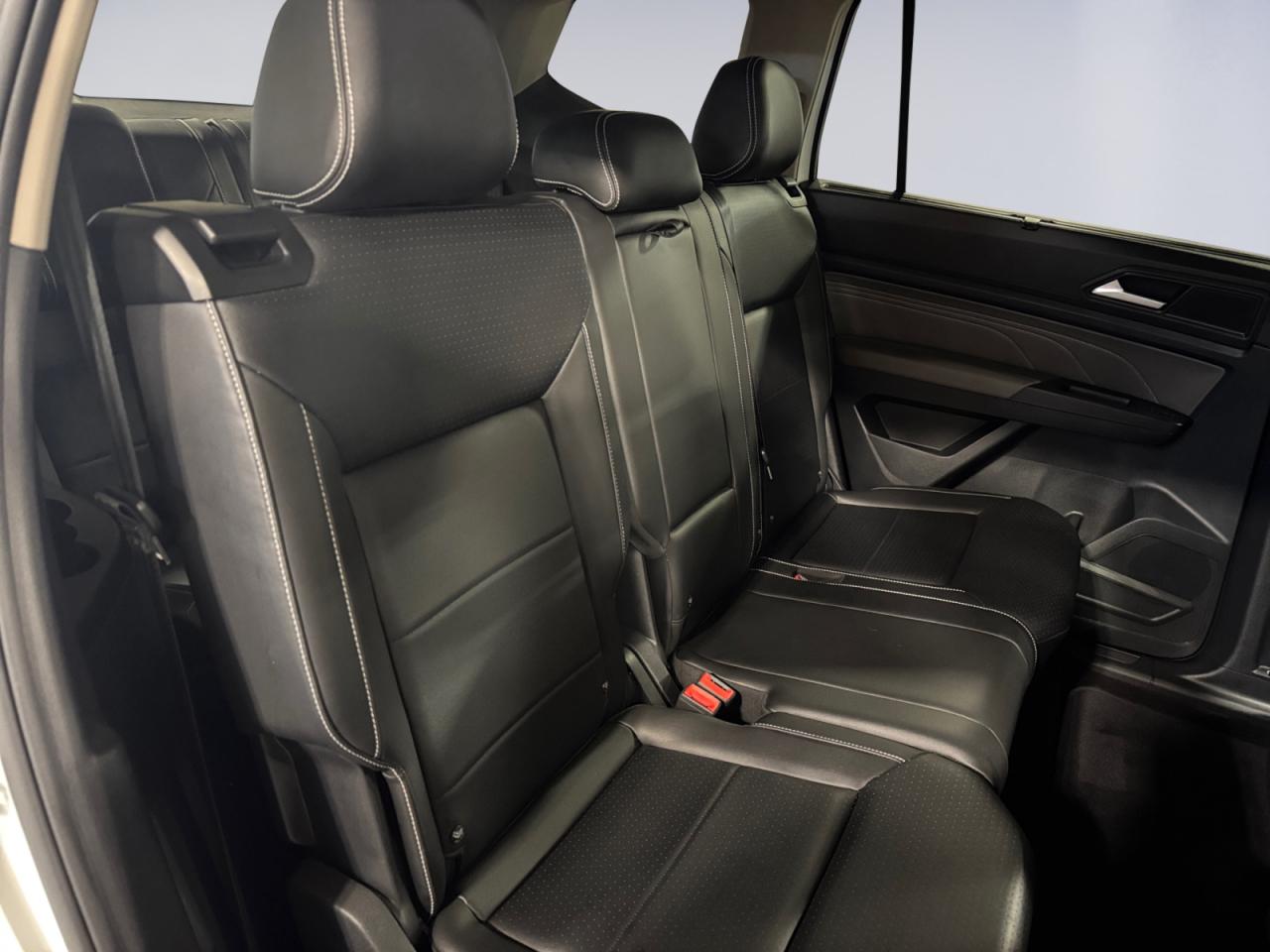 2022 Volkswagen Atlas 3.6L Comfortline! One Owner Off Lease! Certified! Photo