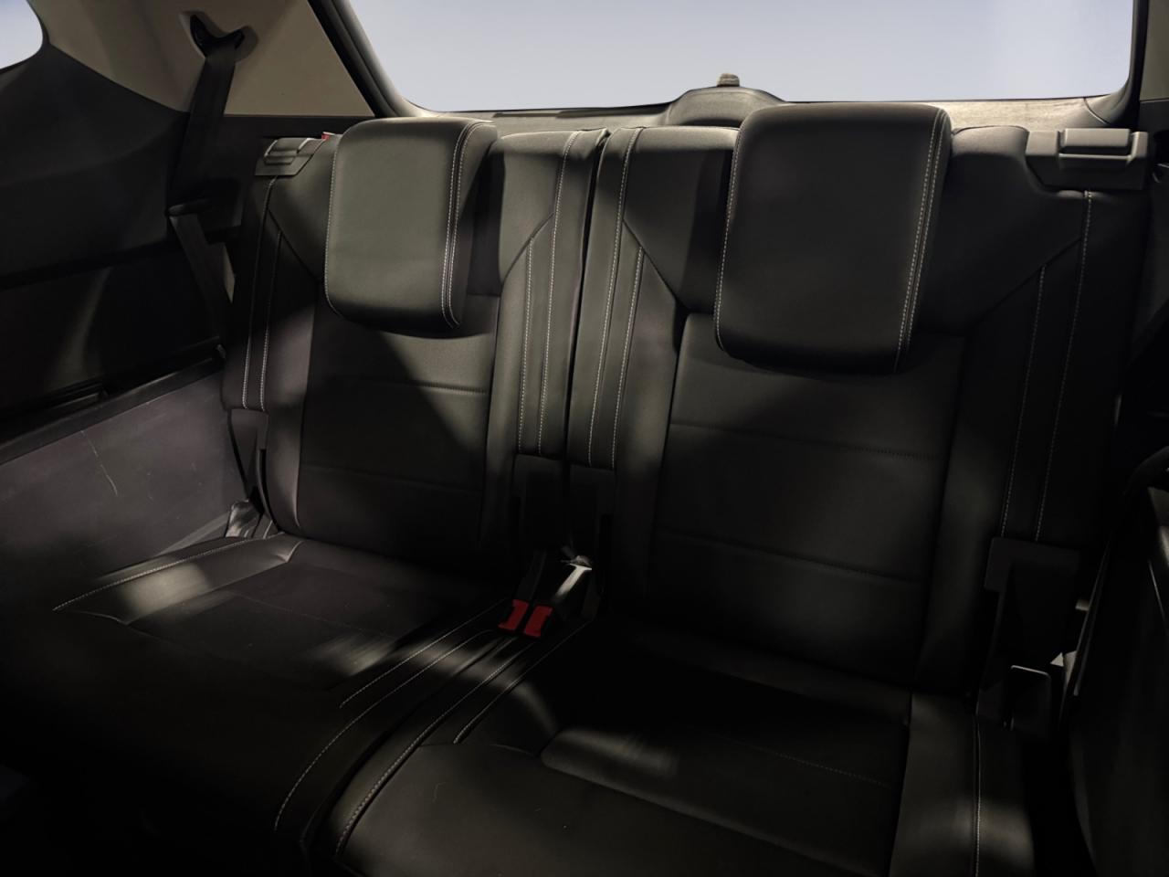 2022 Volkswagen Atlas 3.6L Comfortline! One Owner Off Lease! Certified! Photo