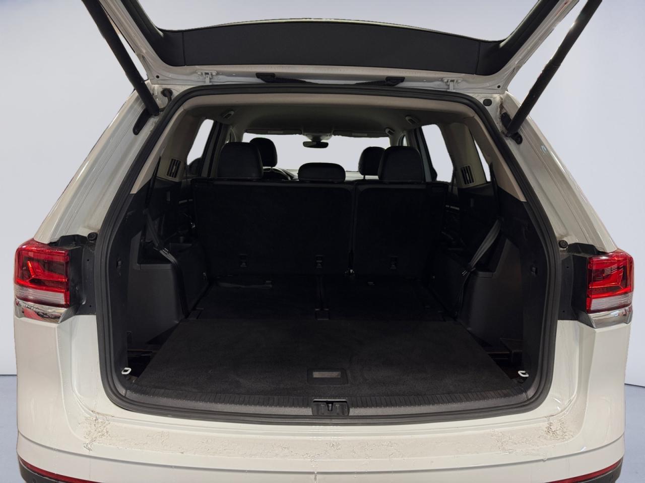 2022 Volkswagen Atlas 3.6L Comfortline! One Owner Off Lease! Certified! Photo