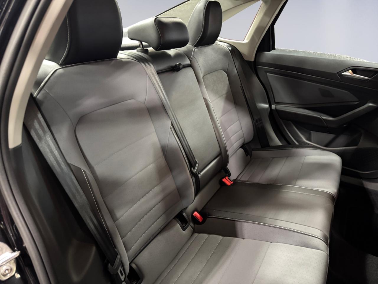 2025 Volkswagen Jetta 1.5L Comfortline! Why Buy New? Very Low kms! Photo