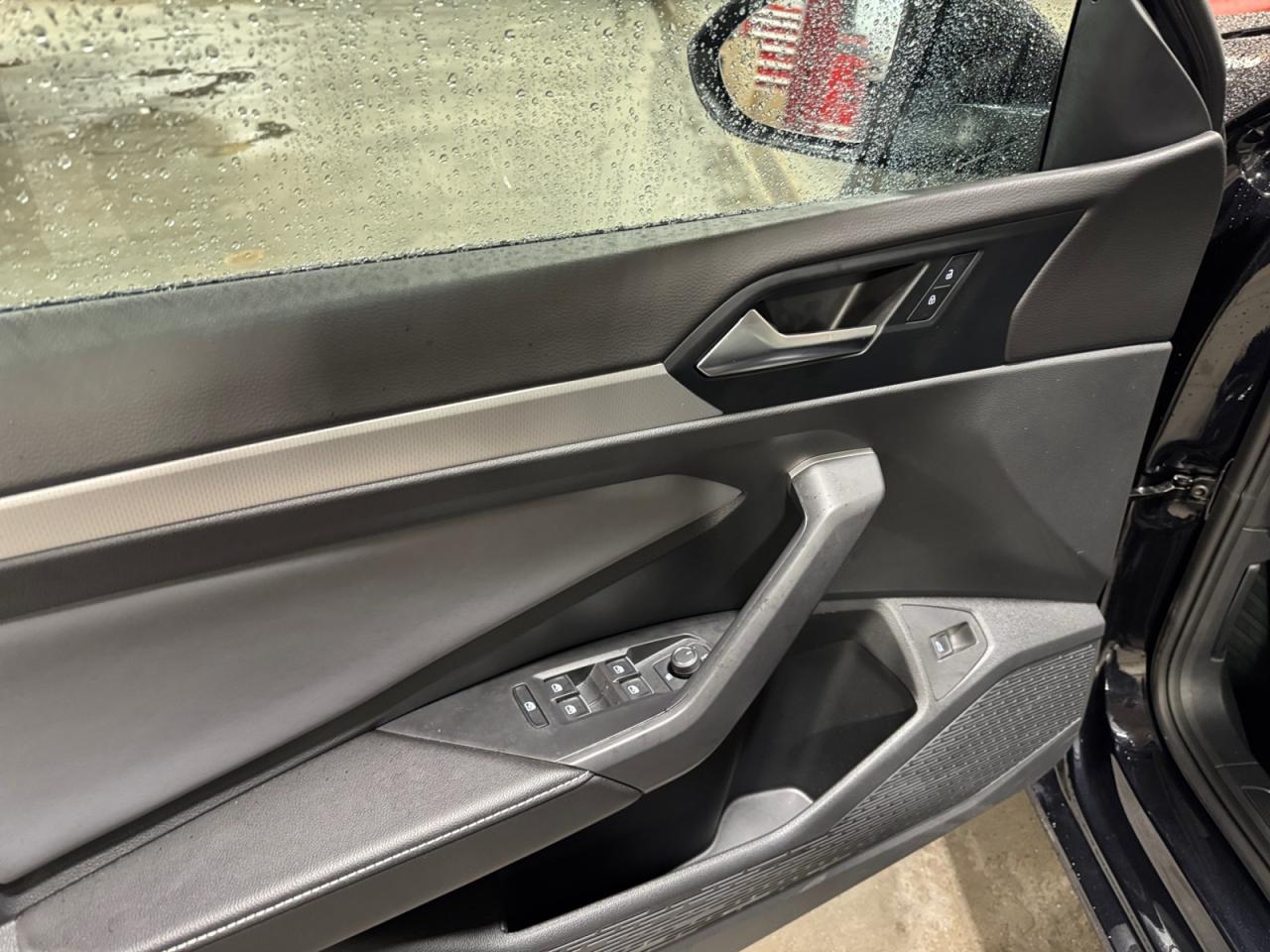 2025 Volkswagen Jetta 1.5L Comfortline! Why Buy New? Very Low kms! Photo