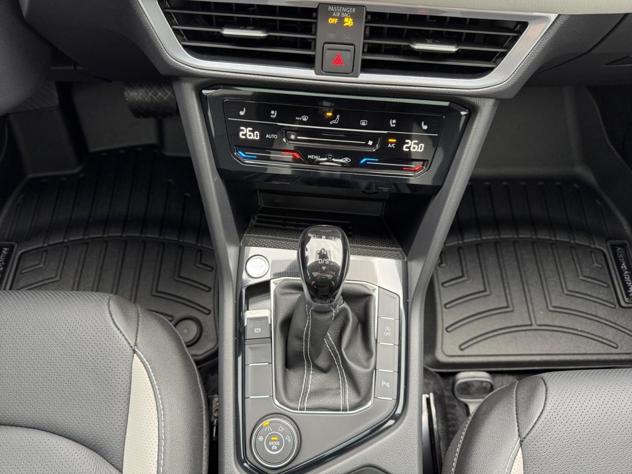 2026 Volkswagen Taos 1.5L Under 500 kms! Why Buy New? Save $$$! Photo