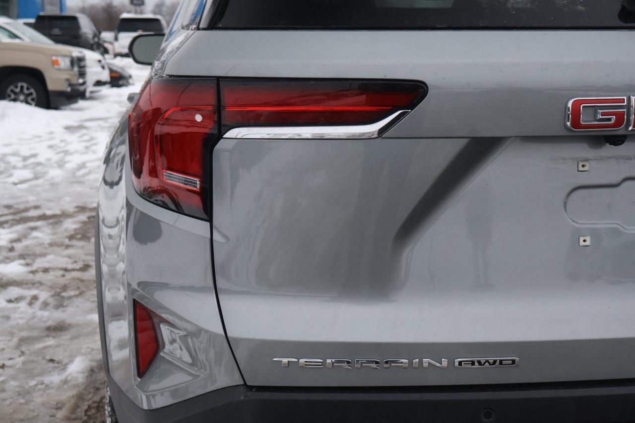 2025 GMC Terrain AWD Elevation | Nav System | Photo