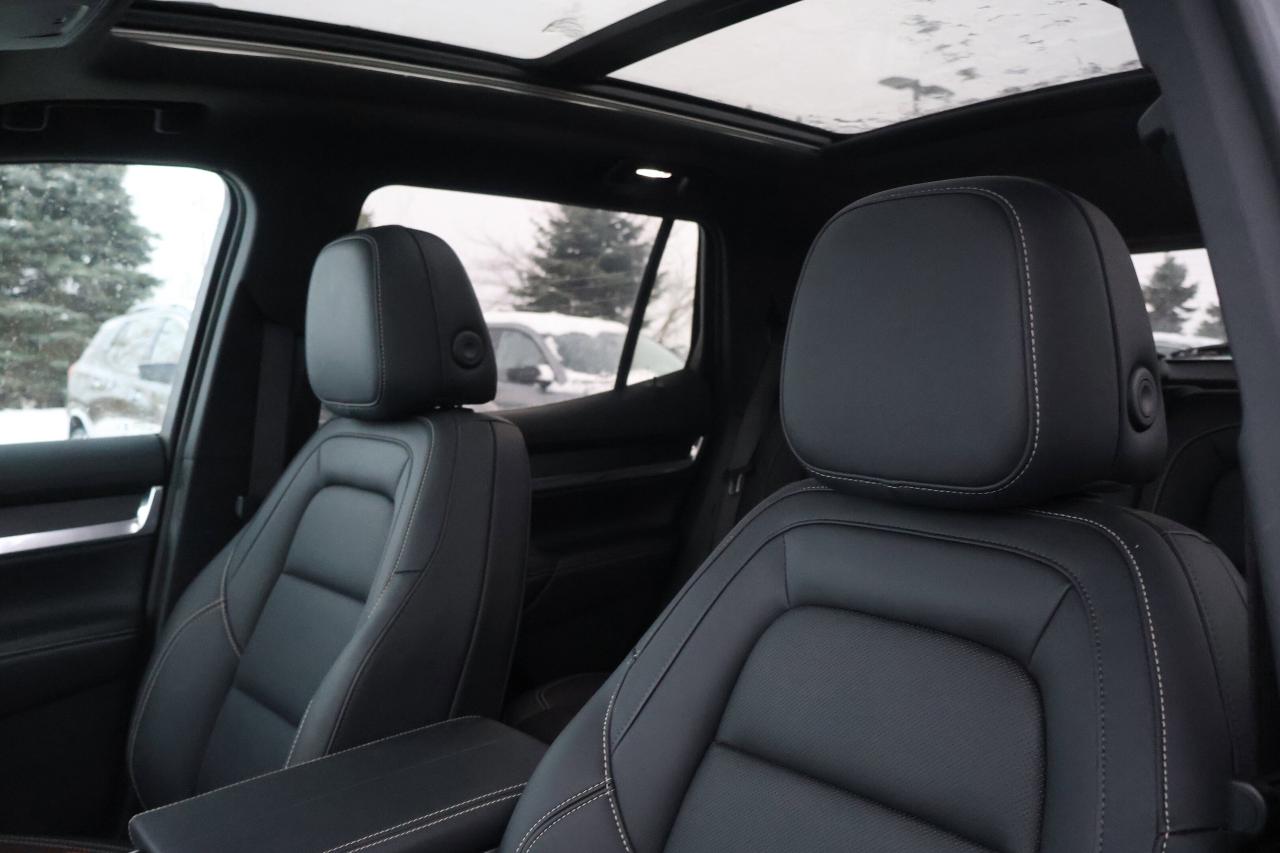 2025 GMC Terrain AWD Elevation | Nav System | Photo