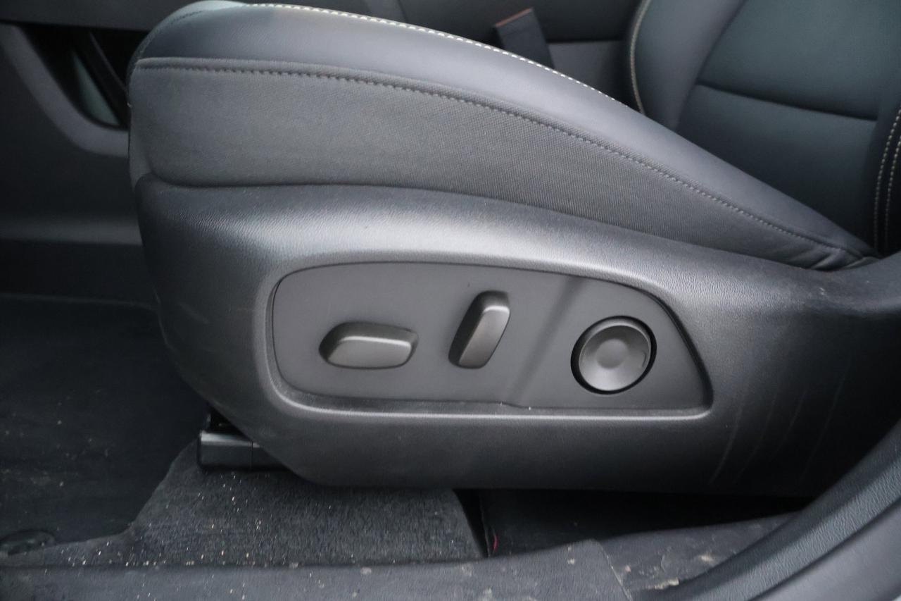 2025 GMC Terrain AWD Elevation | Nav System | Photo