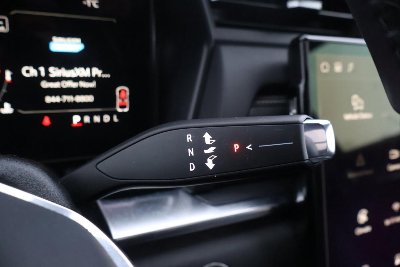 2025 GMC Terrain AWD Elevation | Nav System | Photo