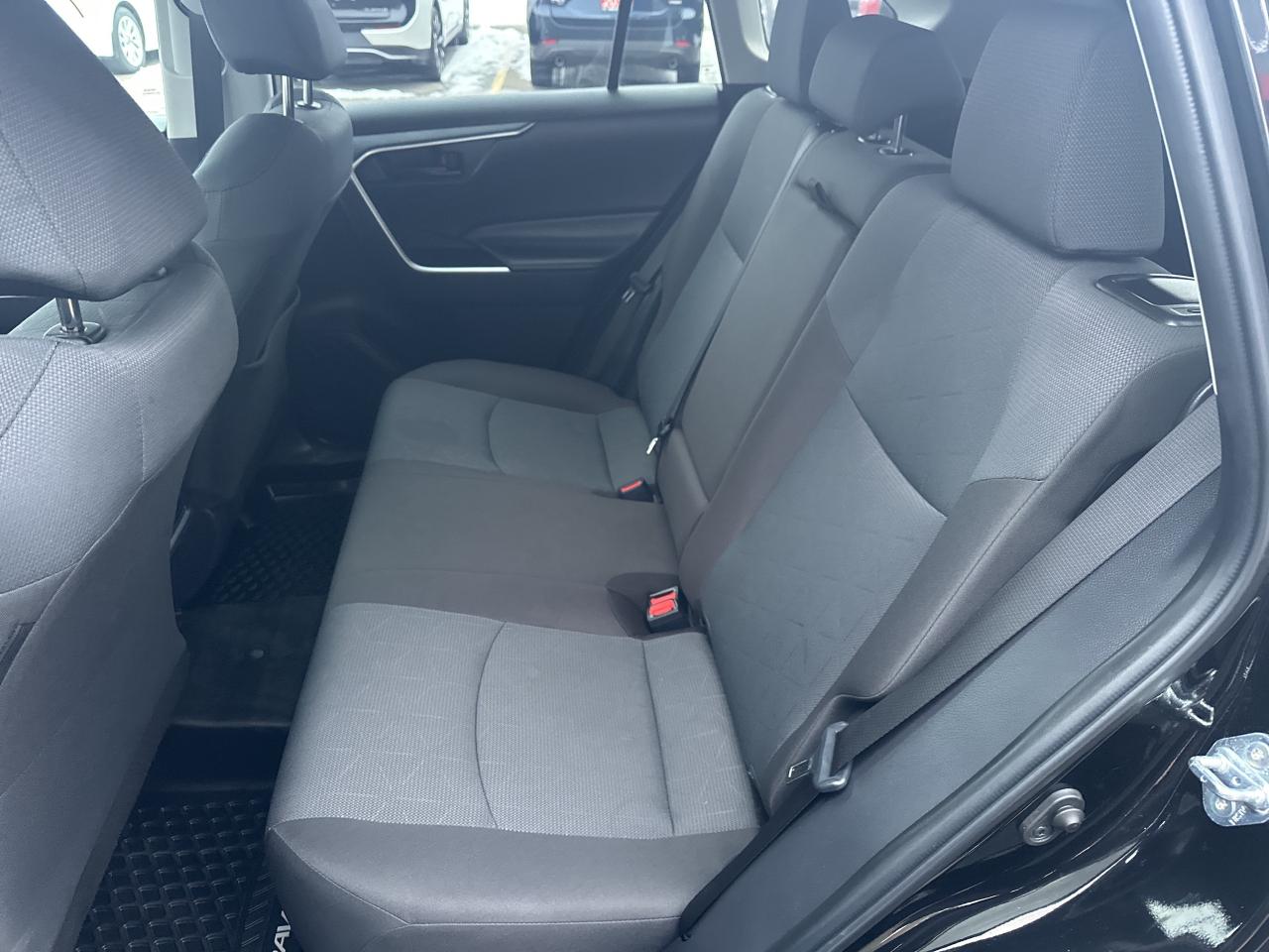 2025 Toyota RAV4 LE Photo