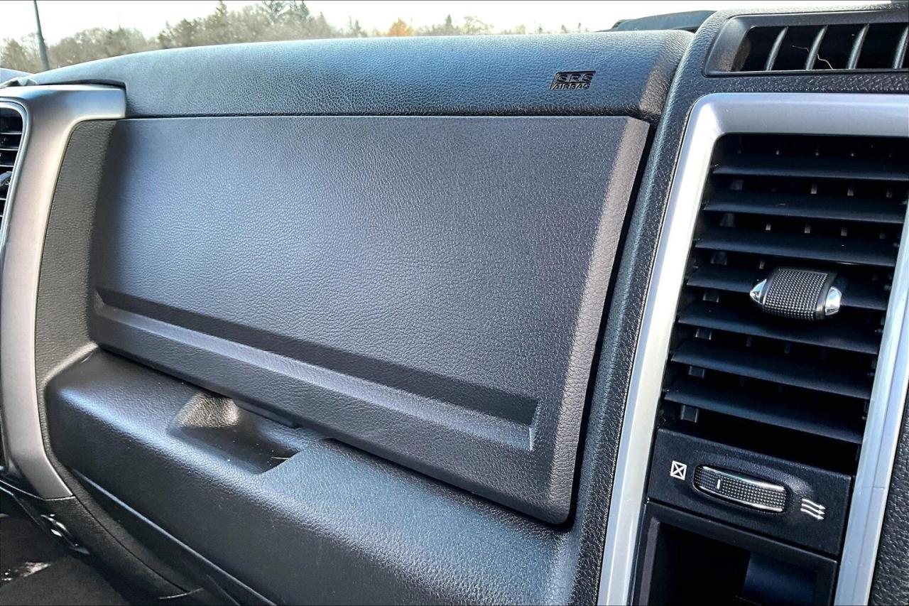 2022 RAM 1500 Classic SLT Crew | Alpine | Tow Pkg | Liner | 4X4 Photo