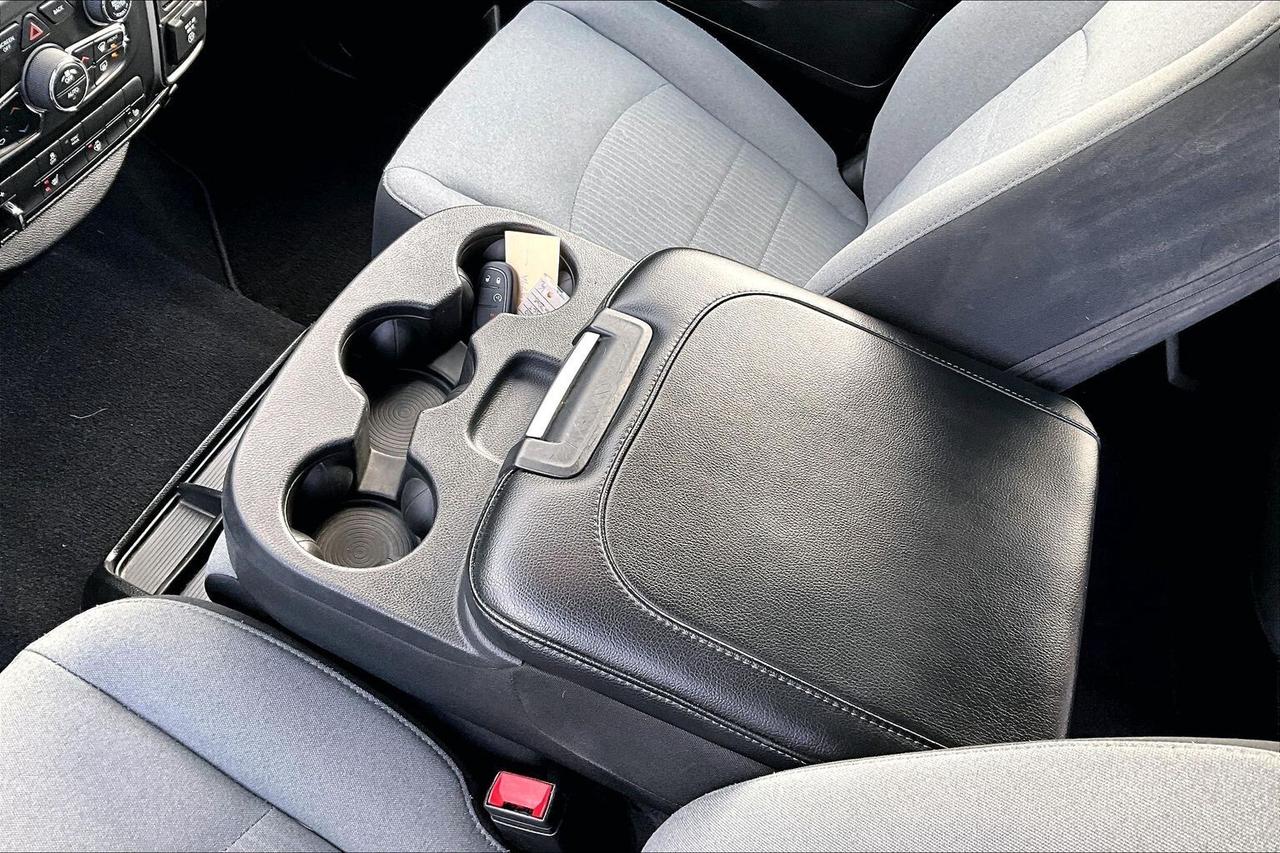 2022 RAM 1500 Classic SLT Crew | Alpine | Tow Pkg | Liner | 4X4 Photo