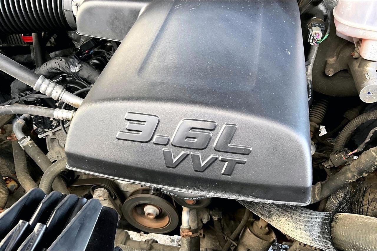 2022 RAM 1500 Classic SLT Crew | Alpine | Tow Pkg | Liner | 4X4 Photo