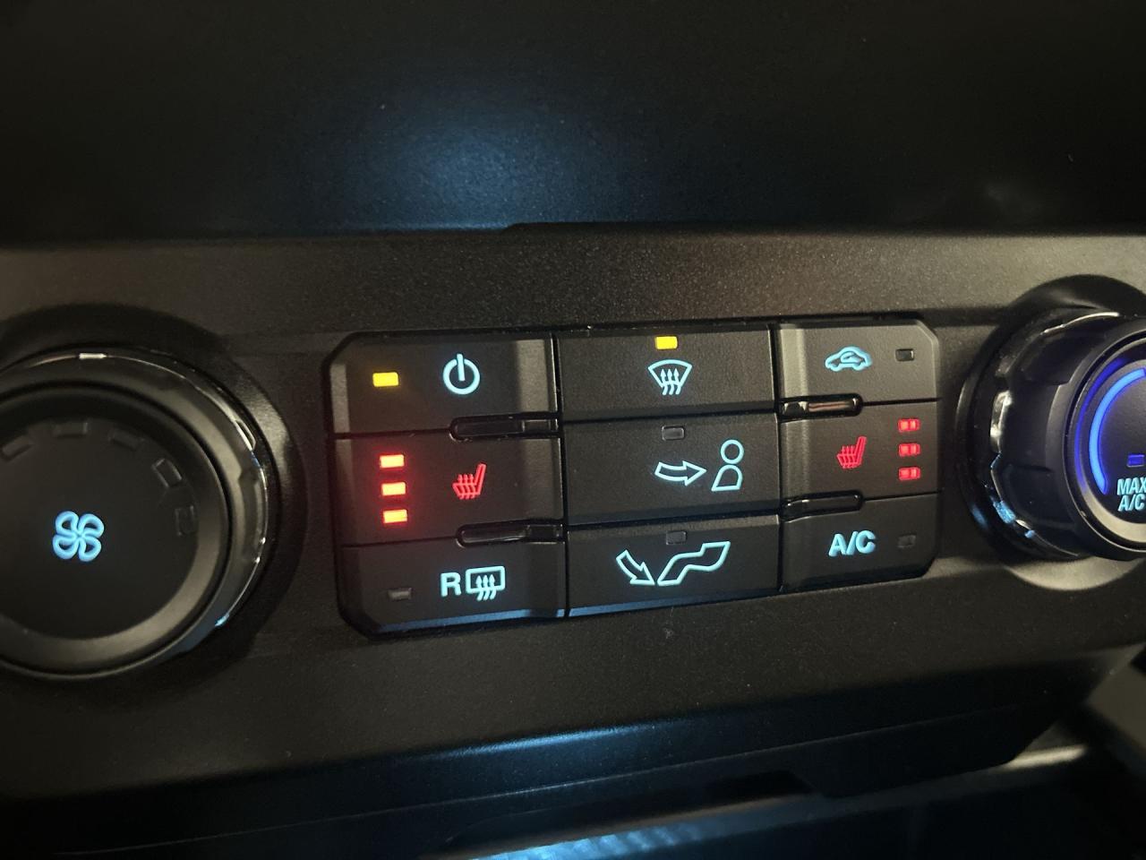 2019 Ford F-150 XLT SPORT 4X4 |5.0L V8 | HTD SEATS | CARPLAY | NAV Photo