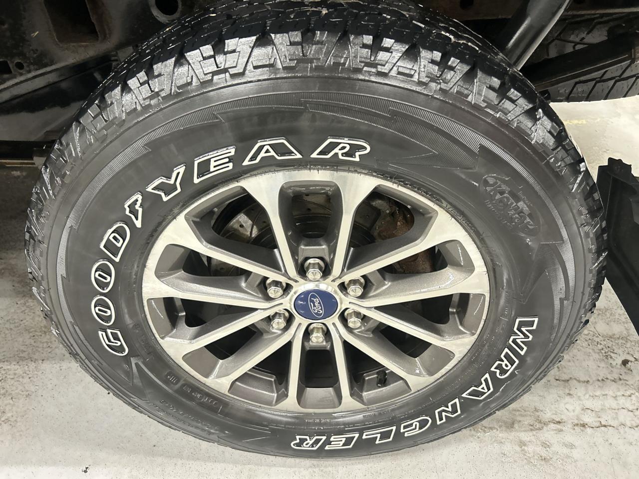 2019 Ford F-150 XLT SPORT 4X4 |5.0L V8 | HTD SEATS | CARPLAY | NAV Photo