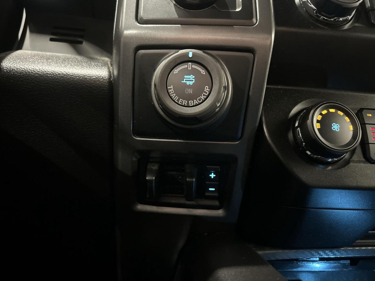 2019 Ford F-150 XLT SPORT 4X4 |5.0L V8 | HTD SEATS | CARPLAY | NAV Photo