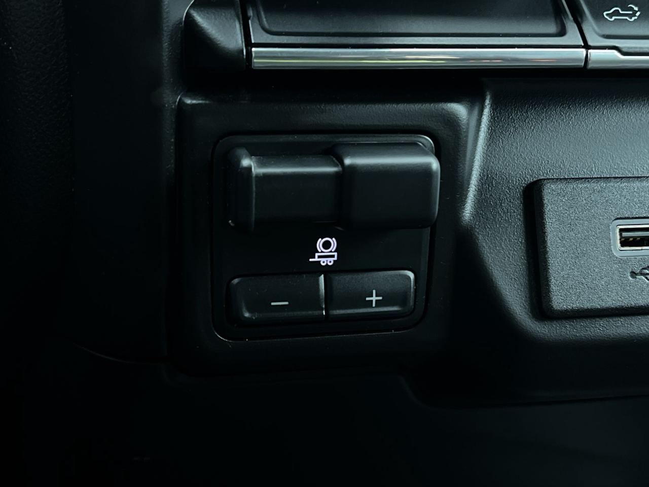 2020 Chevrolet Silverado 1500 4X4 | 5.3L V8 | CARPLAY |TOW PKG | A/C | BLUETOOTH Photo