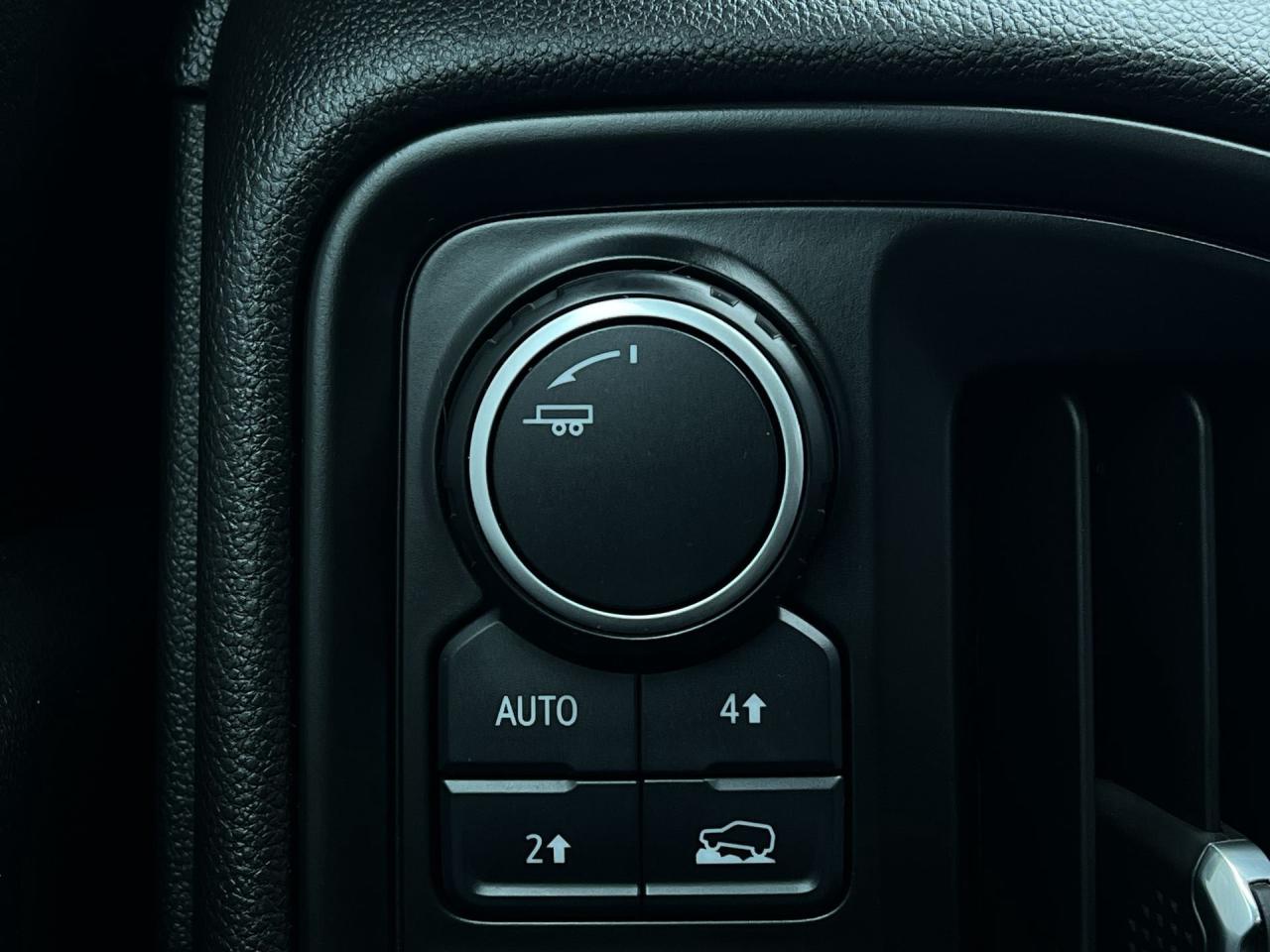 2020 Chevrolet Silverado 1500 4X4 | 5.3L V8 | CARPLAY |TOW PKG | A/C | BLUETOOTH Photo