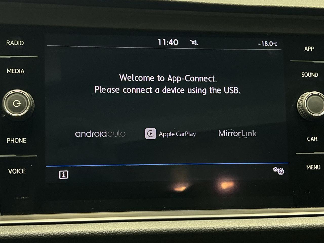 2019 Volkswagen Jetta HIGHLINE |6-SPEED |HTD LEATHER |SUNROOF | CARPLAY Photo