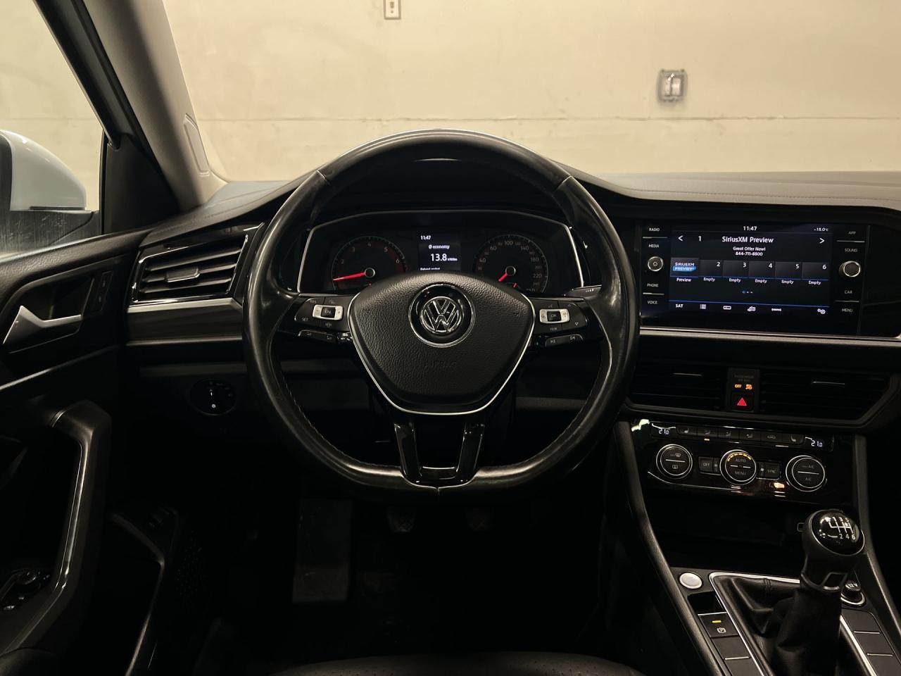 2019 Volkswagen Jetta HIGHLINE |6-SPEED |HTD LEATHER |SUNROOF | CARPLAY Photo