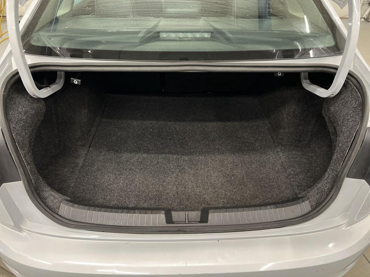 2019 Volkswagen Jetta HIGHLINE |6-SPEED |HTD LEATHER |SUNROOF | CARPLAY Photo