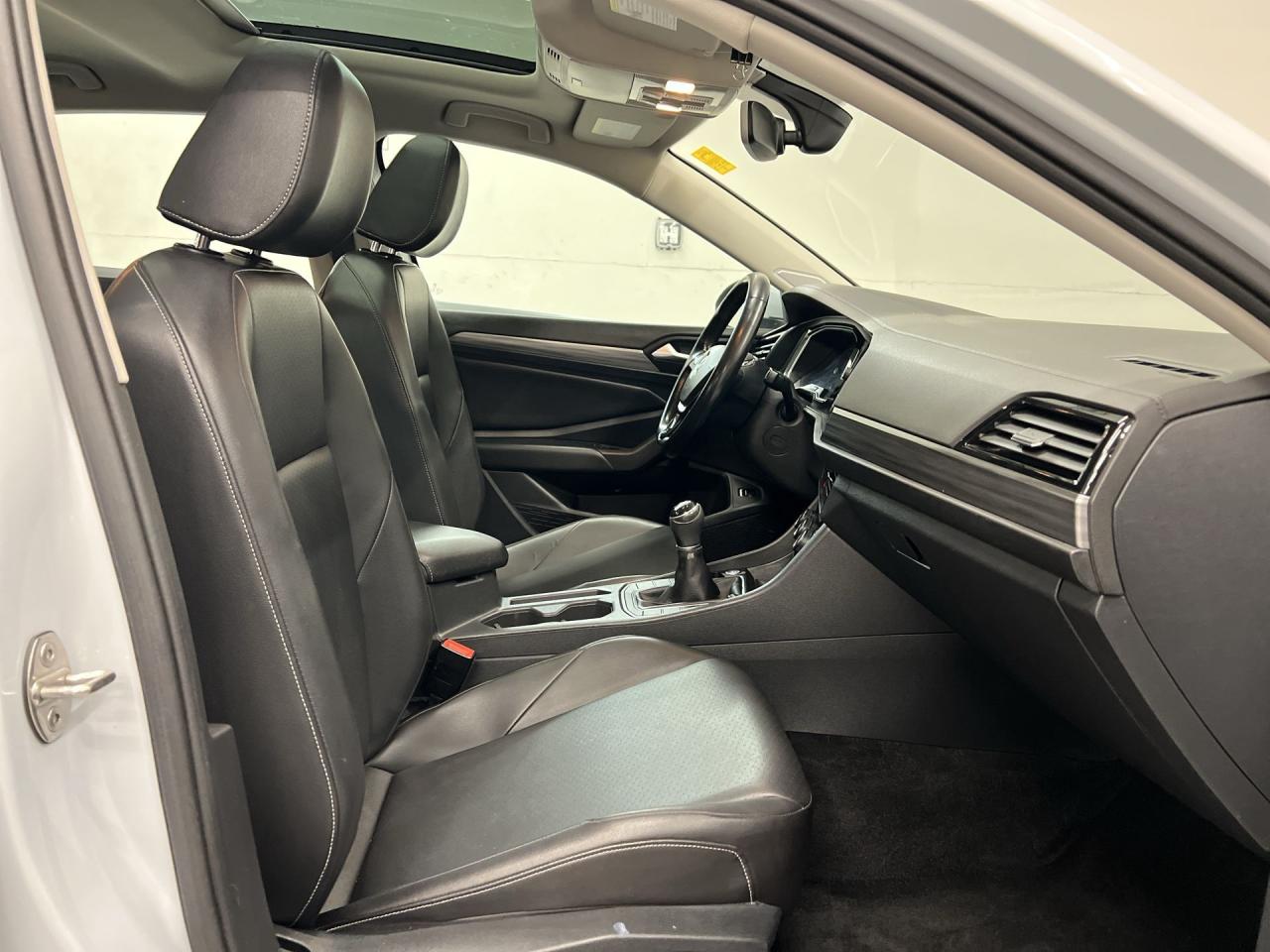 2019 Volkswagen Jetta HIGHLINE |6-SPEED |HTD LEATHER |SUNROOF | CARPLAY Photo