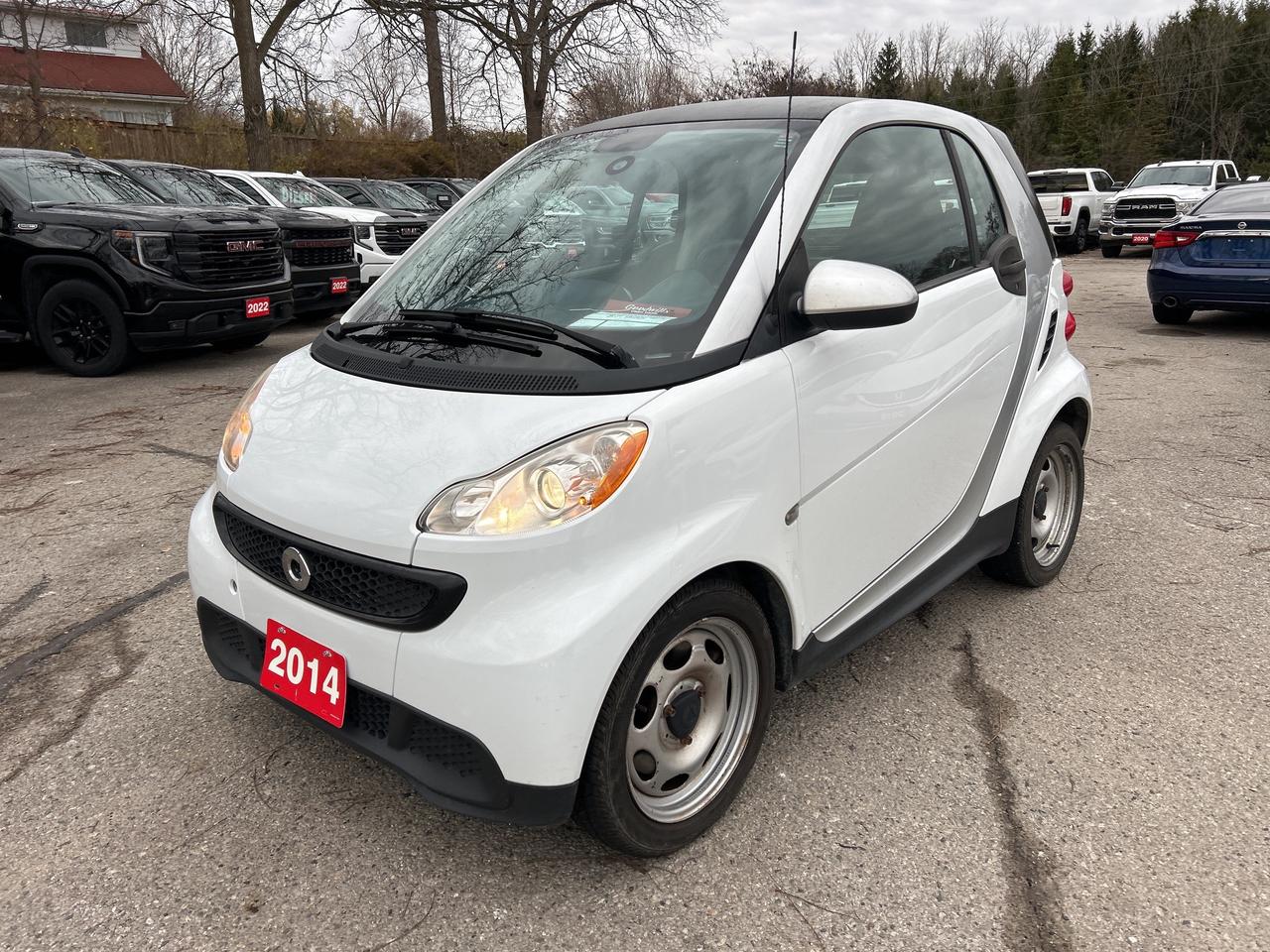 2014 Smart fortwo PASSION, CLEAN CARFAX, HEATED SEATS! Photo