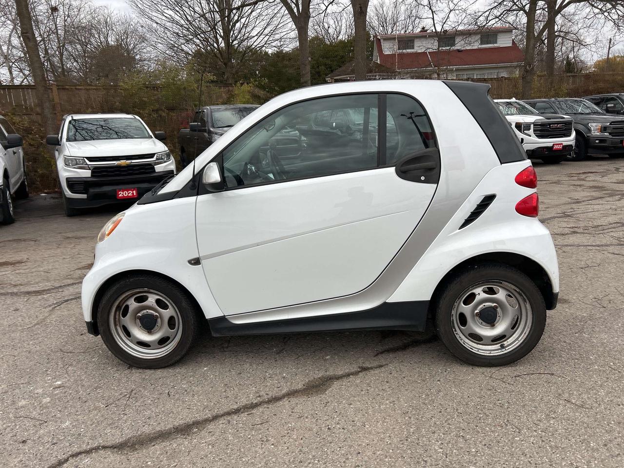 2014 Smart fortwo PASSION, CLEAN CARFAX, HEATED SEATS! - Photo #9