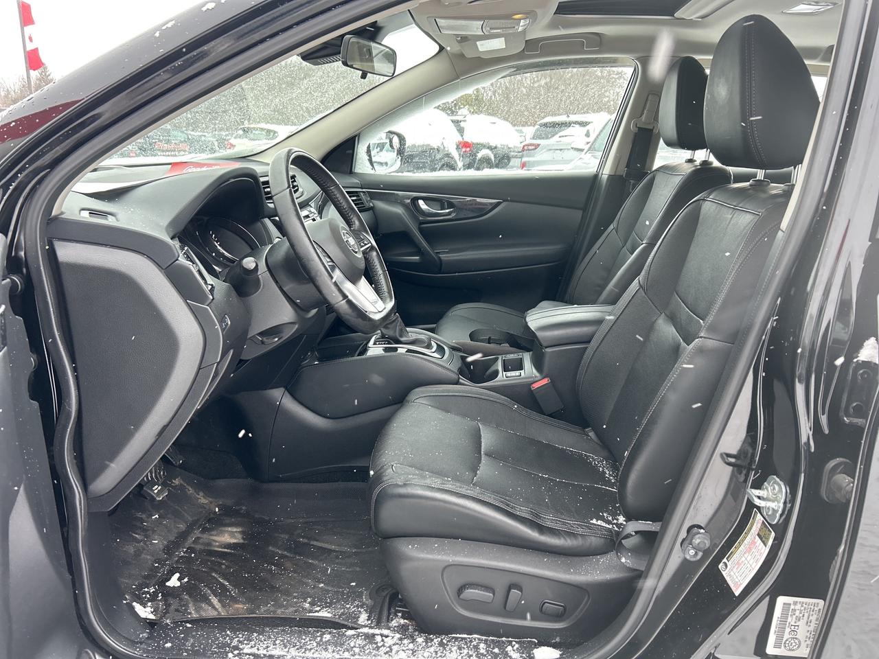 2017 Nissan Qashqai SL, REMOTE START, SUNROOF, HEATED STEERING WHEEL! - Photo #13