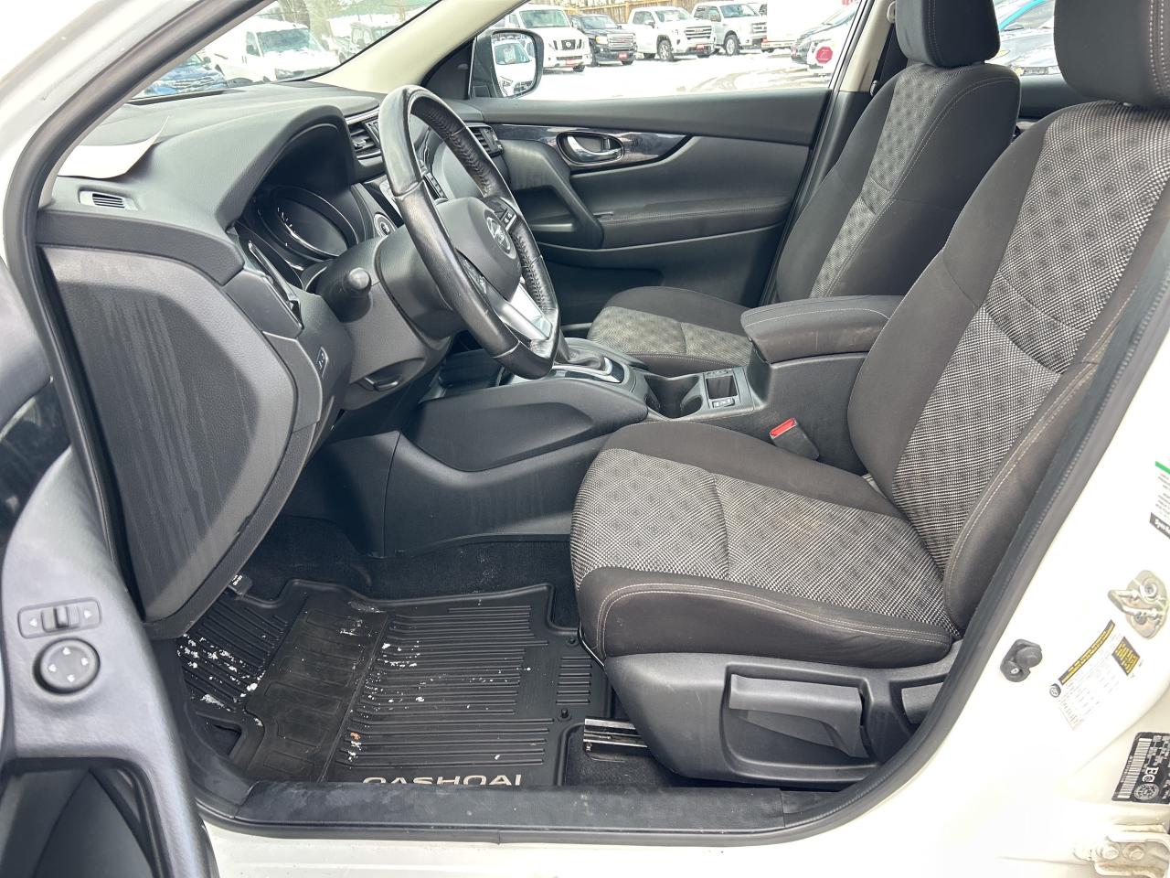 2019 Nissan Qashqai SV, FWD, BACK UP CAM, REMOTE START, SUNROOF! - Photo #15