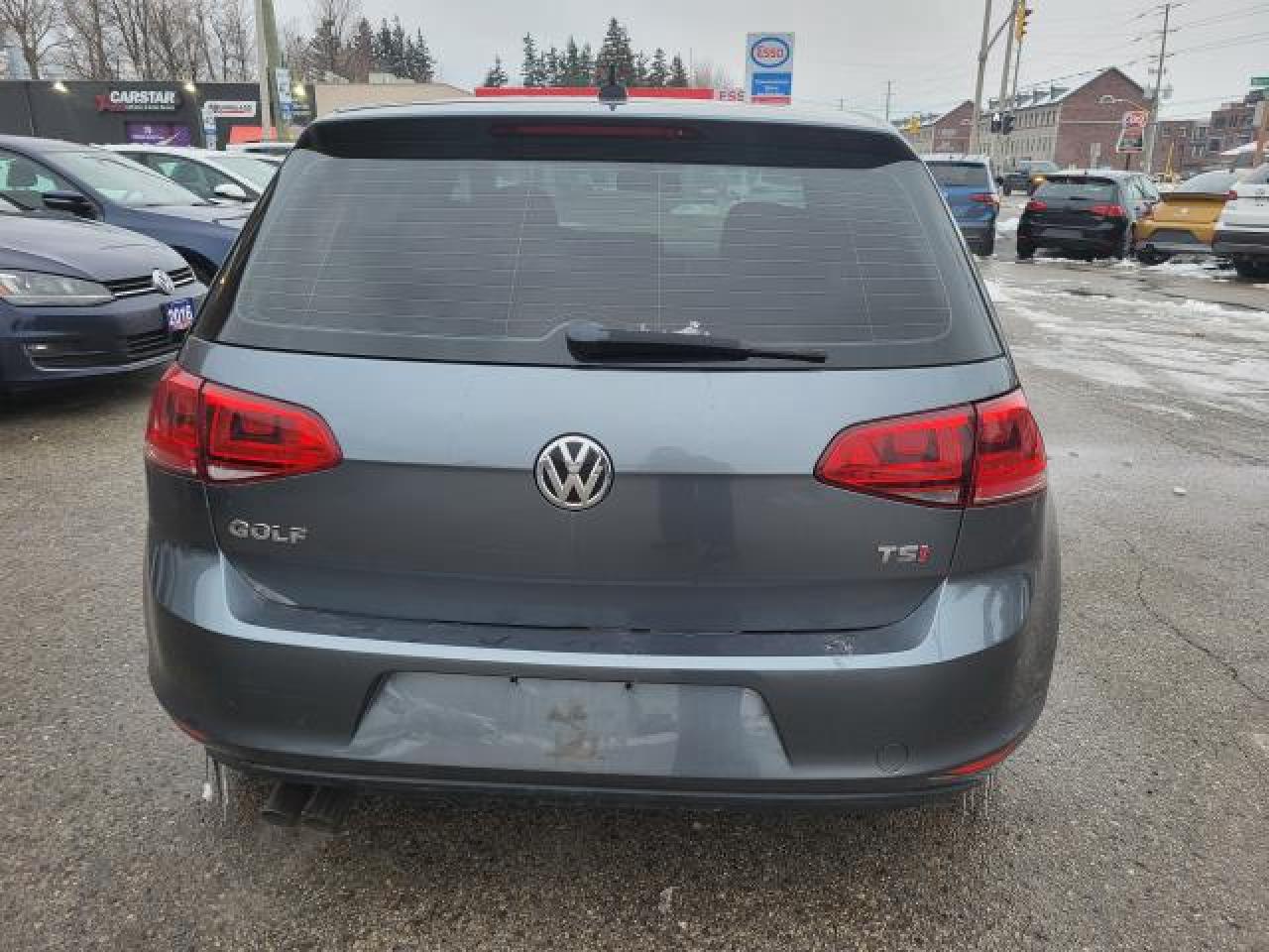 2015 Volkswagen Golf TRENDLINE Photo