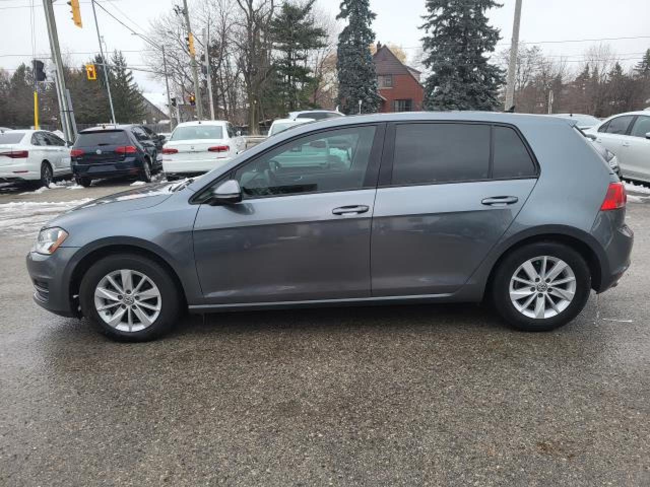 2015 Volkswagen Golf TRENDLINE Photo37