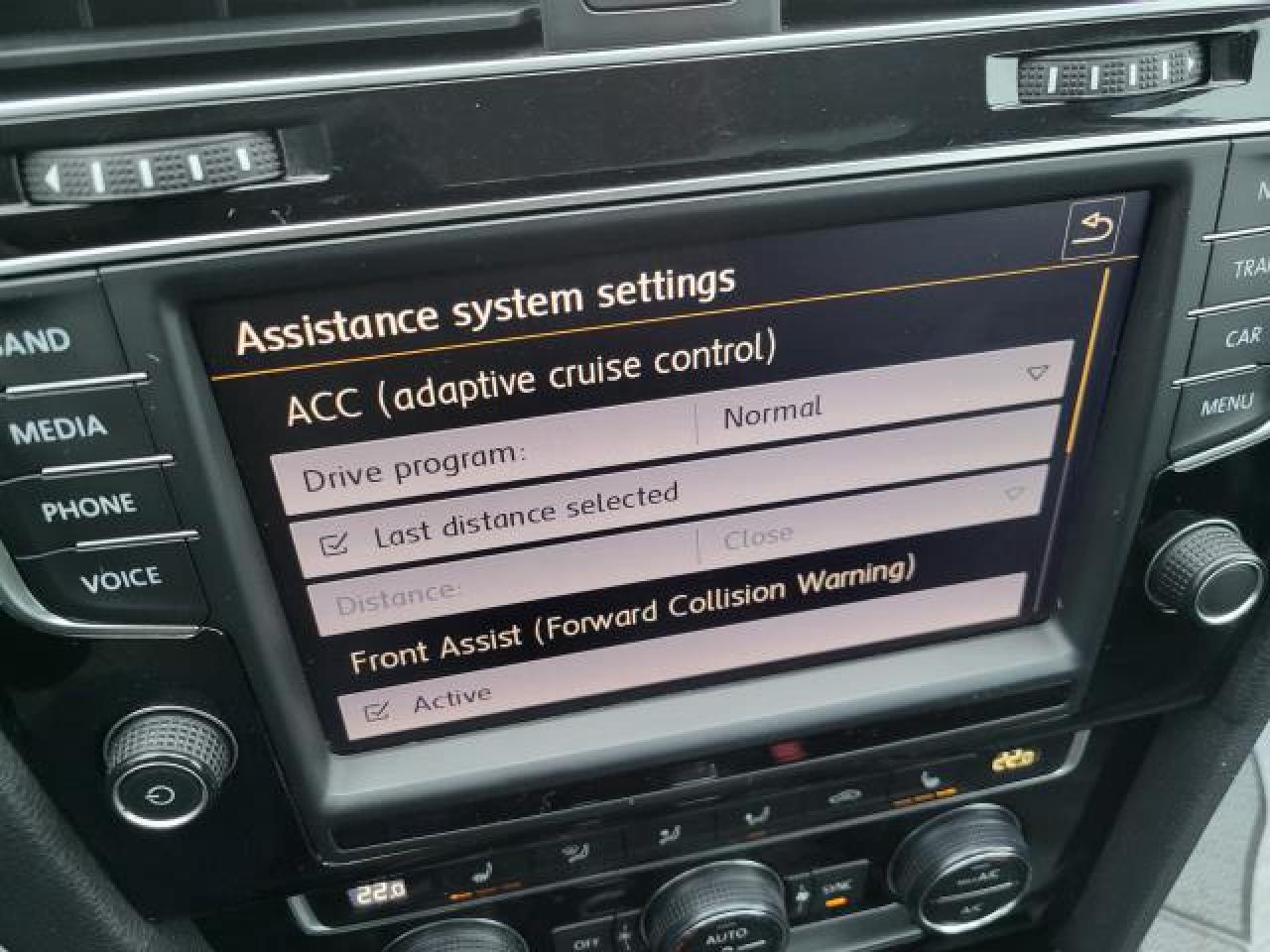 2016 Volkswagen Golf Highline Photo15