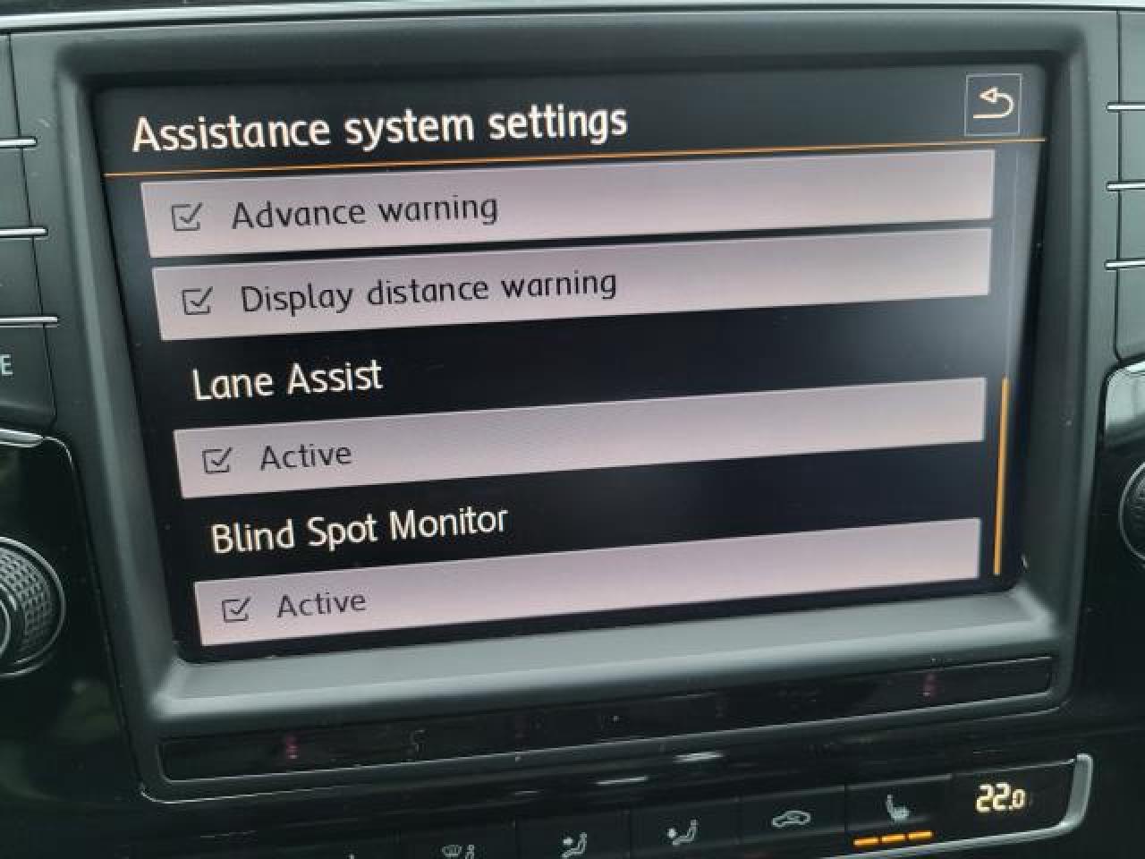 2016 Volkswagen Golf Highline Photo17