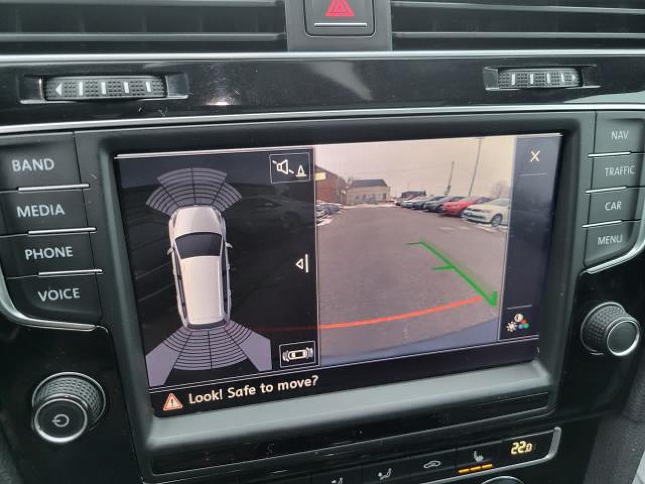 2016 Volkswagen Golf Highline Photo