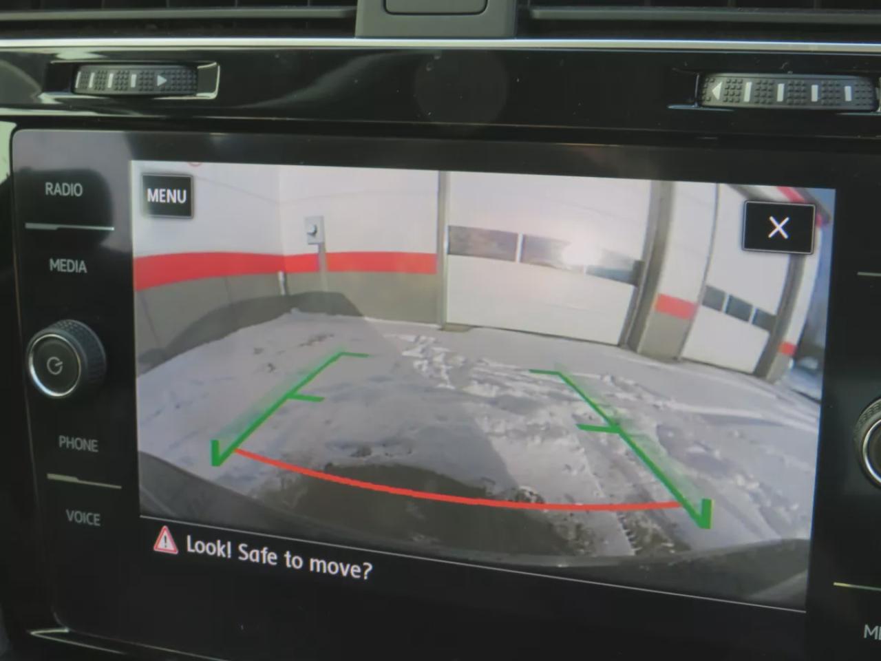 2020 Volkswagen Golf GTI Autobahn GTI Autobahn (**SAFETY/CERTIFIED!!**MANUAL TRANSMISSION**FOG LIGHTS**ALLOY RIMS**LEATHER**REVERSE CAMERA**NAVIGATION**SUNROOF**HEATED SEATS**POWER SEATS**REAR PRIVACY COVER**PUSH BUTTON START**DRIVE MODES**DIGITAL TOUCHSCREEN**DUAL EXHAUST**B Photo