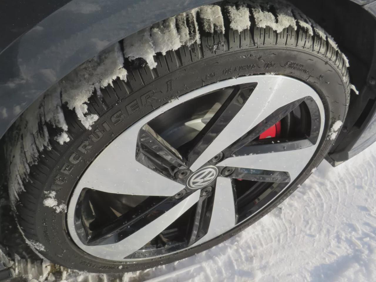 2020 Volkswagen Golf GTI Autobahn GTI Autobahn (**SAFETY/CERTIFIED!!**MANUAL TRANSMISSION**FOG LIGHTS**ALLOY RIMS**LEATHER**REVERSE CAMERA**NAVIGATION**SUNROOF**HEATED SEATS**POWER SEATS**REAR PRIVACY COVER**PUSH BUTTON START**DRIVE MODES**DIGITAL TOUCHSCREEN**DUAL EXHAUST**B Photo