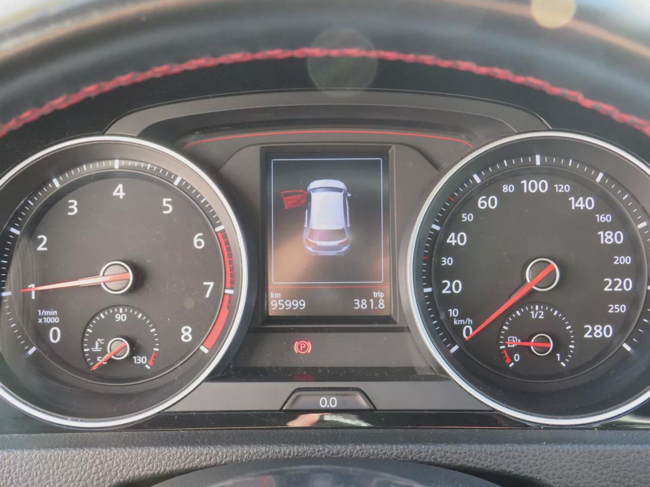 2020 Volkswagen Golf GTI Autobahn GTI Autobahn  | Safety Certified | Manual Transmission | Fog Lights | Alloy Rims | Leather | Reverse Camera | Navigation | Sunroof | Heated Seats | Power Seats | Rear Privacy Cover | Push Button Start | Drive Modes | Digital Touchscreen | Dua Photo4