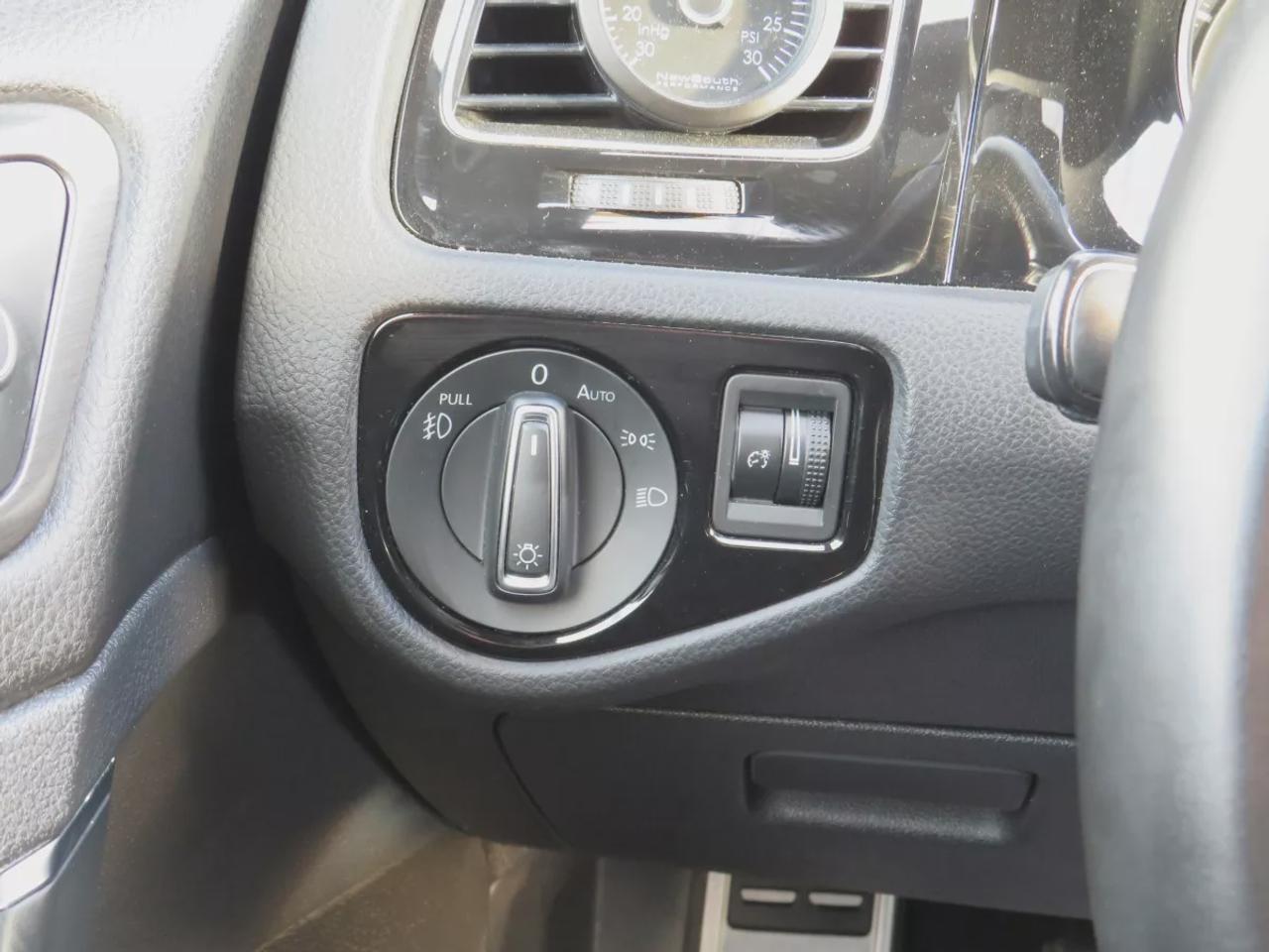 2020 Volkswagen Golf GTI Autobahn GTI Autobahn  | Safety Certified | Manual Transmission | Fog Lights | Alloy Rims | Leather | Reverse Camera | Navigation | Sunroof | Heated Seats | Power Seats | Rear Privacy Cover | Push Button Start | Drive Modes | Digital Touchscreen | Dua Photo