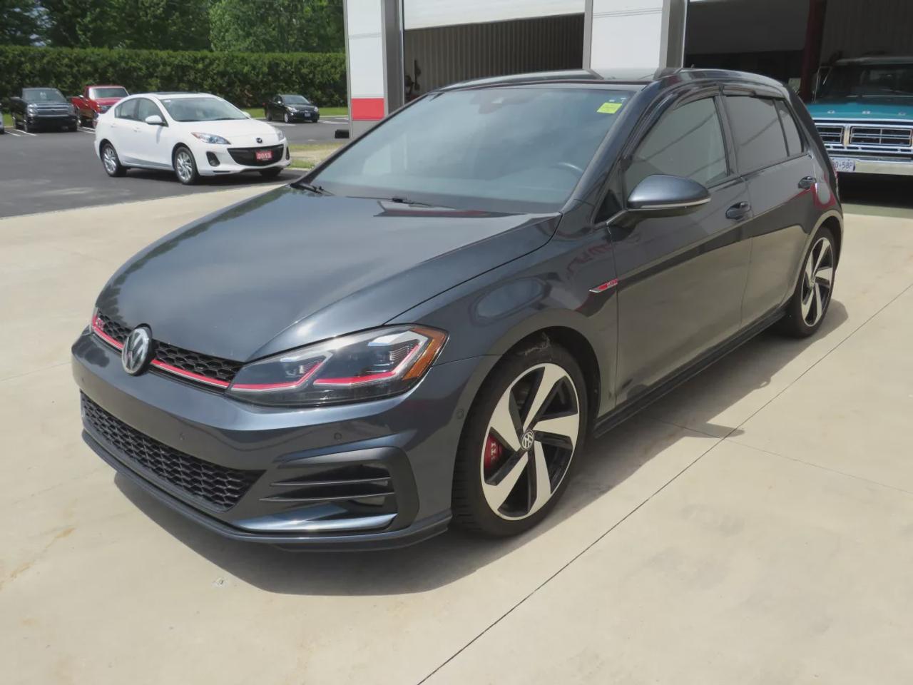 2020 Volkswagen Golf GTI Autobahn GTI Autobahn  | Safety Certified | Manual Transmission | Fog Lights | Alloy Rims | Leather | Reverse Camera | Navigation | Sunroof | Heated Seats | Power Seats | Rear Privacy Cover | Push Button Start | Drive Modes | Digital Touchscreen | Dua Photo
