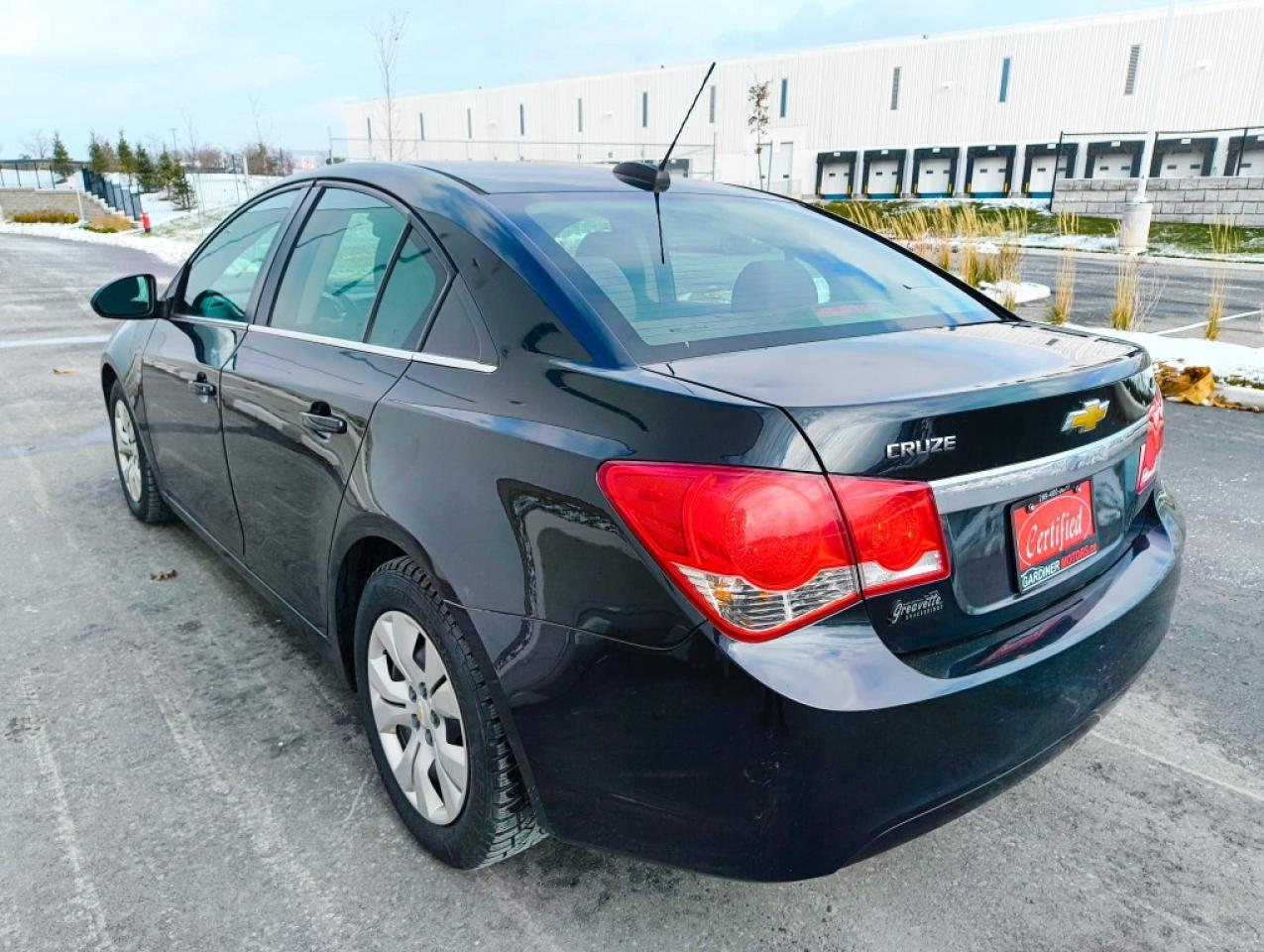 2015 Chevrolet Cruze 4dr Sedan 1LT Photo